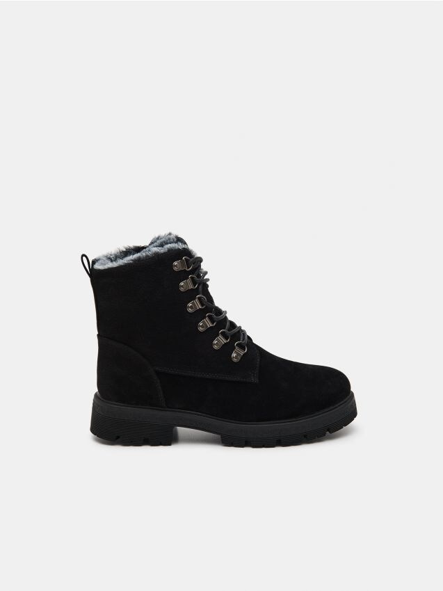 Gefütterte Ankle Boots Farbe Schwarz SINSAY 6805K 99X