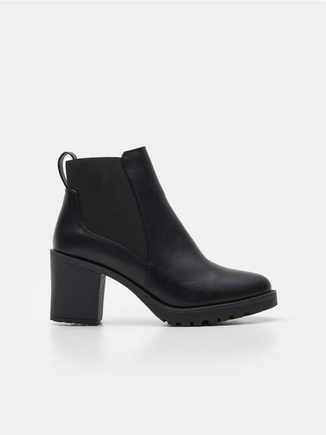 Ankle Boots Mit Hohem Absatz Farbe Schwarz SINSAY YY797 99X