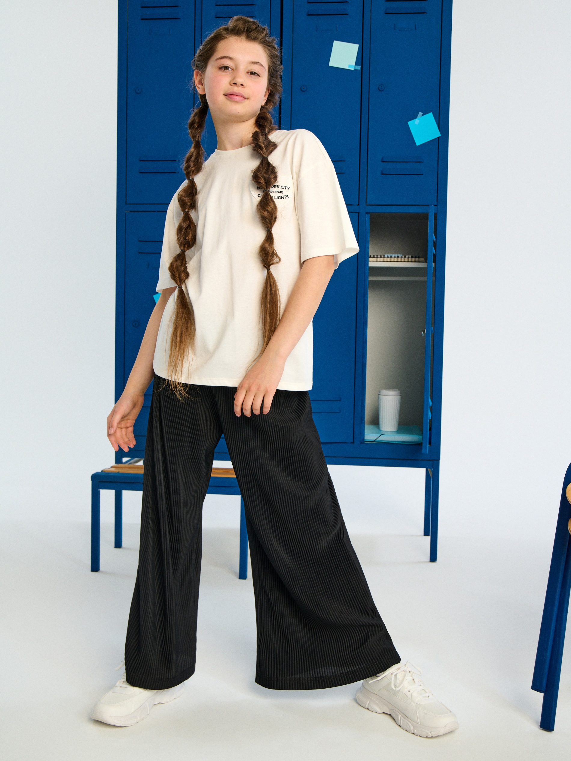 Sinsay - Plisowane spodnie wide leg z elastycznym pasem - czarny
