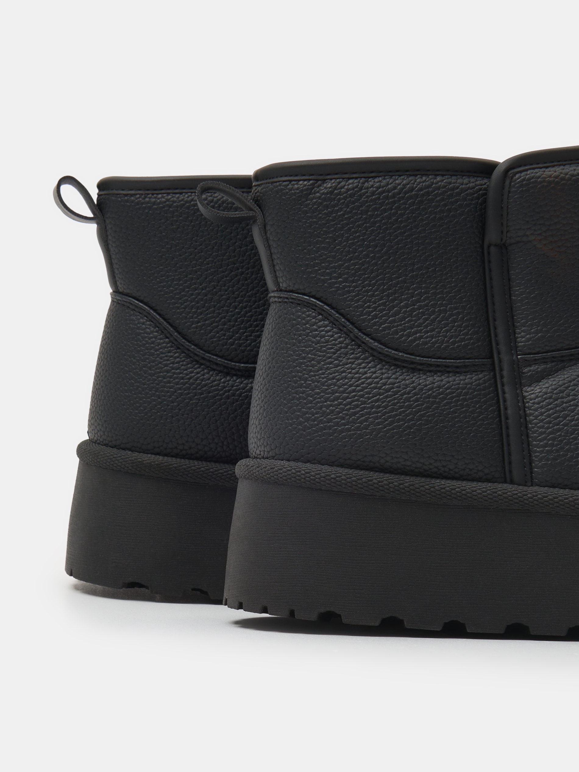 Sinsay - Μπότες αστραγάλου από δερματίνη - μαυρο φωτογραφία