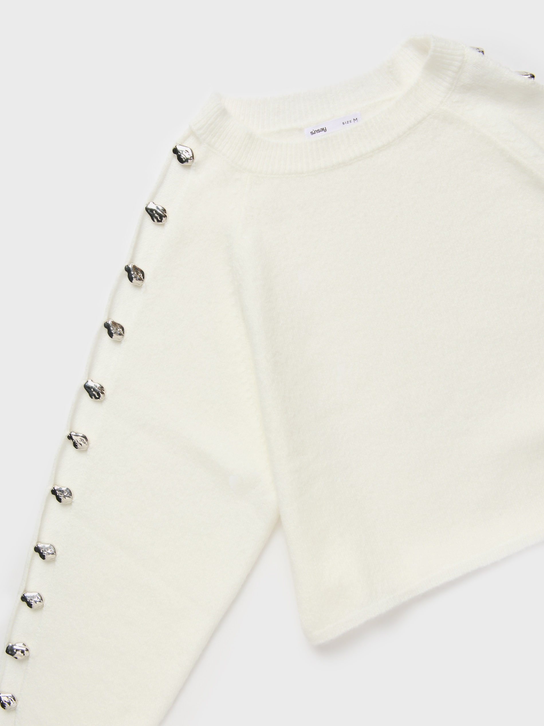 Sinsay - Πουλόβερ με διακοσμήσεις στα μανίκια - λευκο φωτογραφία