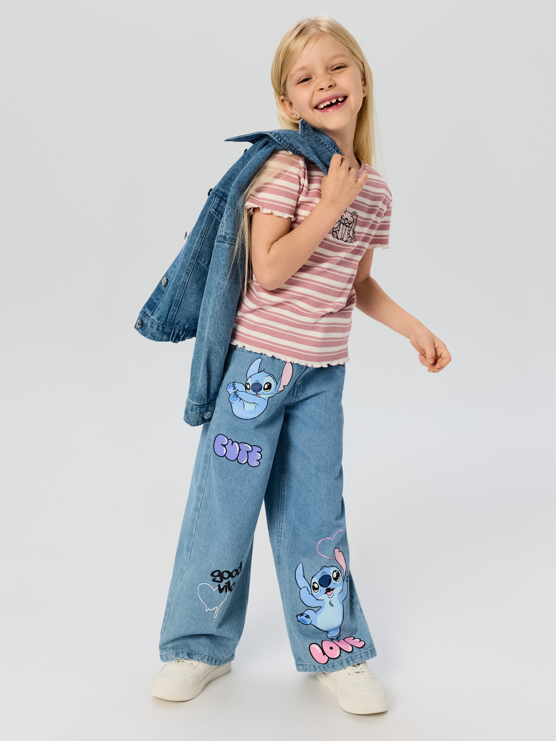 Sinsay - Jeansy wide leg z domieszką wiskozy Stitch - niebieski