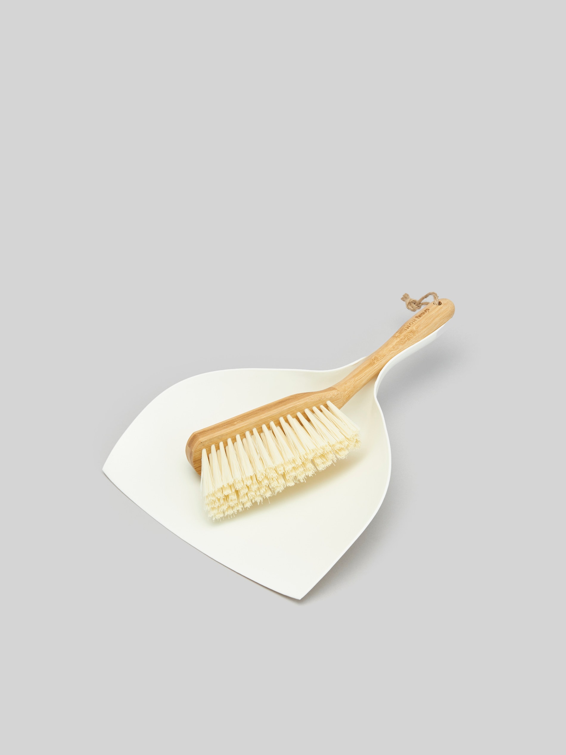 Sinsay - Σετ με ξεσκονόπανο και βούρτσα - κρεμ φωτογραφία