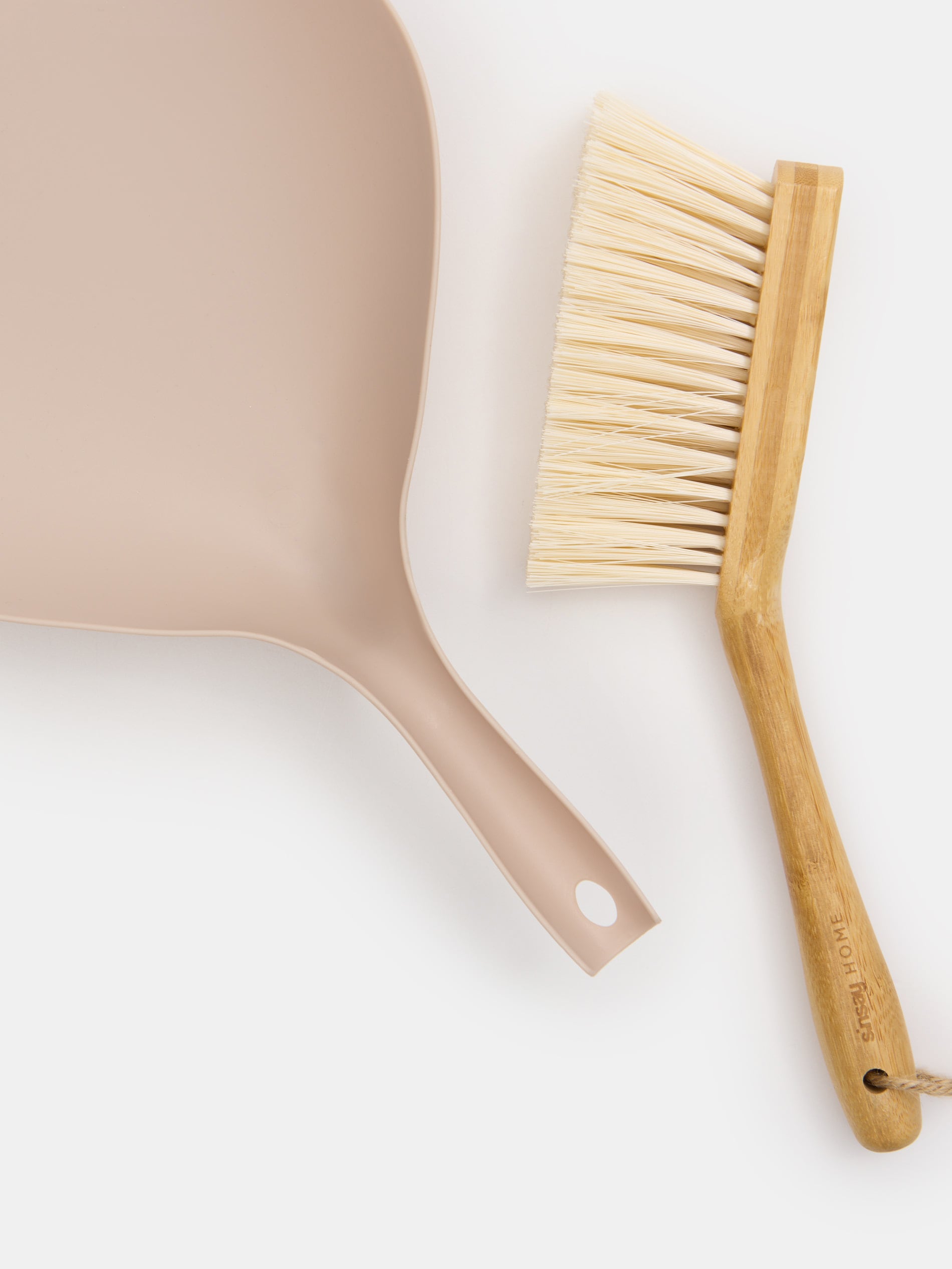 Sinsay - Σετ με ξεσκονόπανο και βούρτσα - μπεζ φωτογραφία