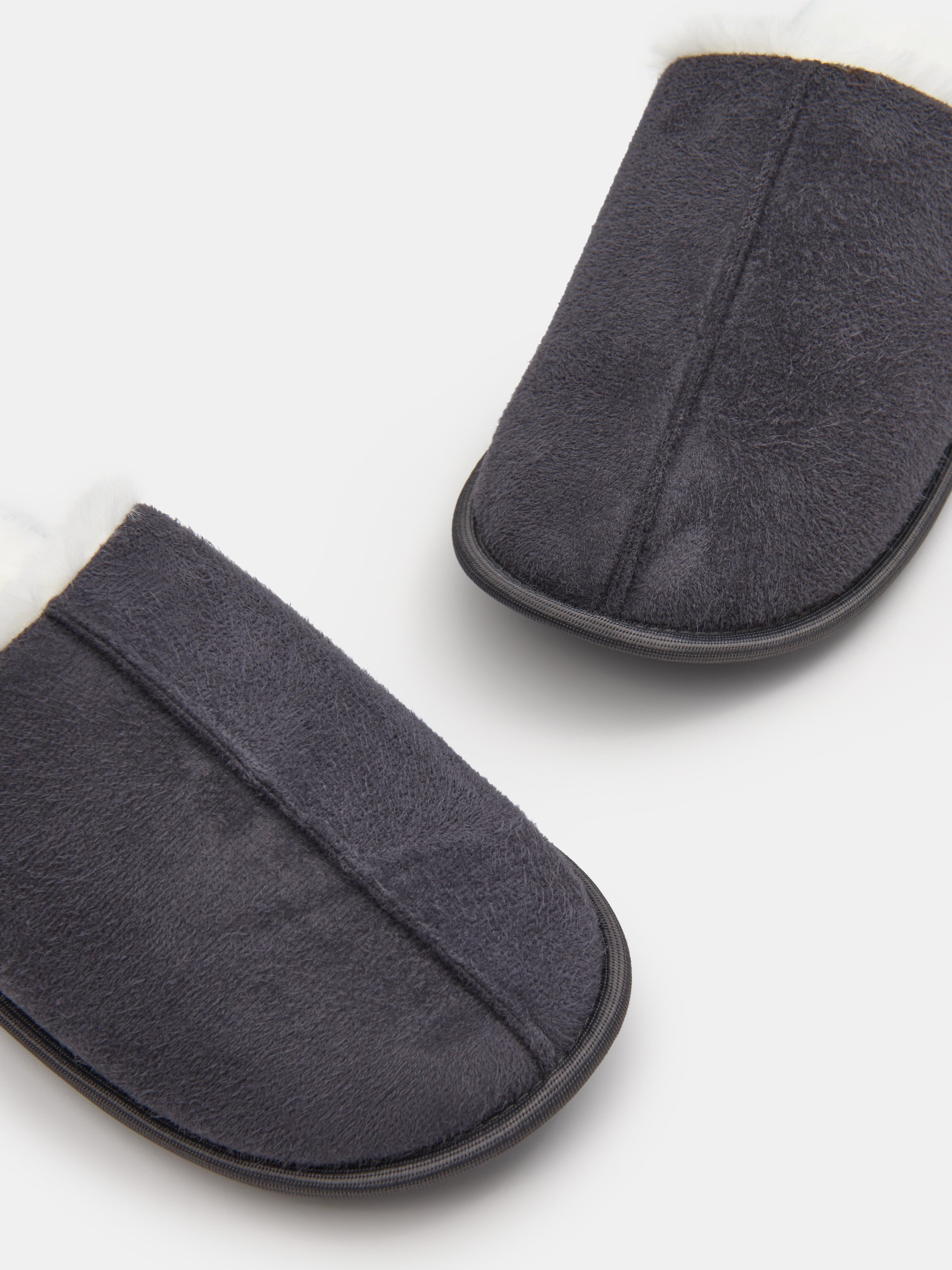 Sinsay - Παντόφλες με συνθετική γούνα - σκουρο γκρι φωτογραφία