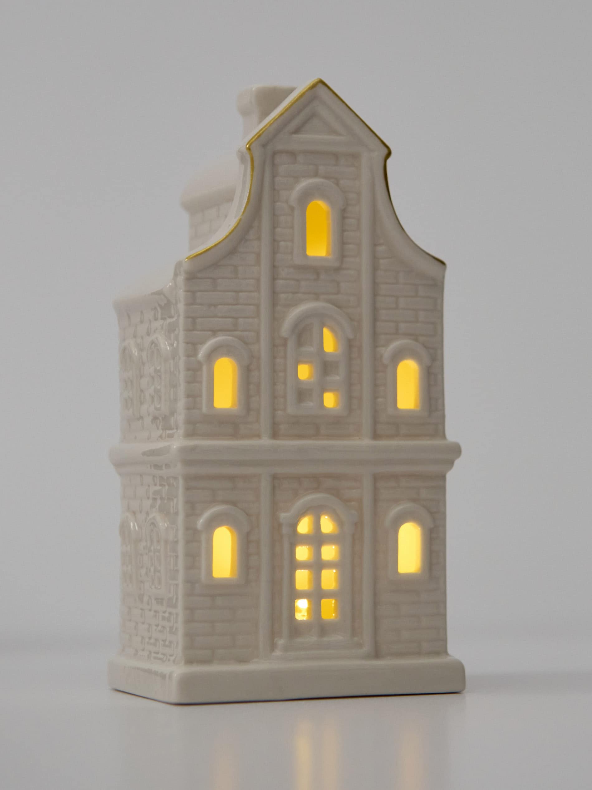 Sinsay - Κεραμικό LED φωτιστικό σε σχήμα σπιτιού - λευκο φωτογραφία