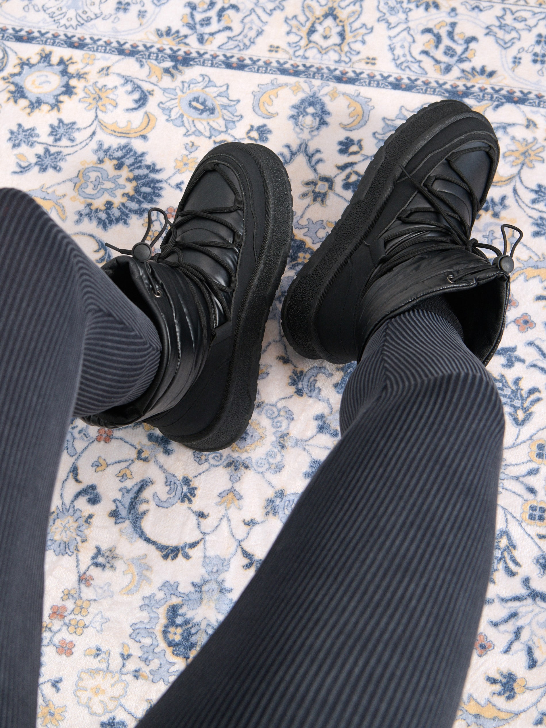 Sinsay - Μποτάκια με κορδόνια μέχρι τον αστράγαλο - μαυρο φωτογραφία