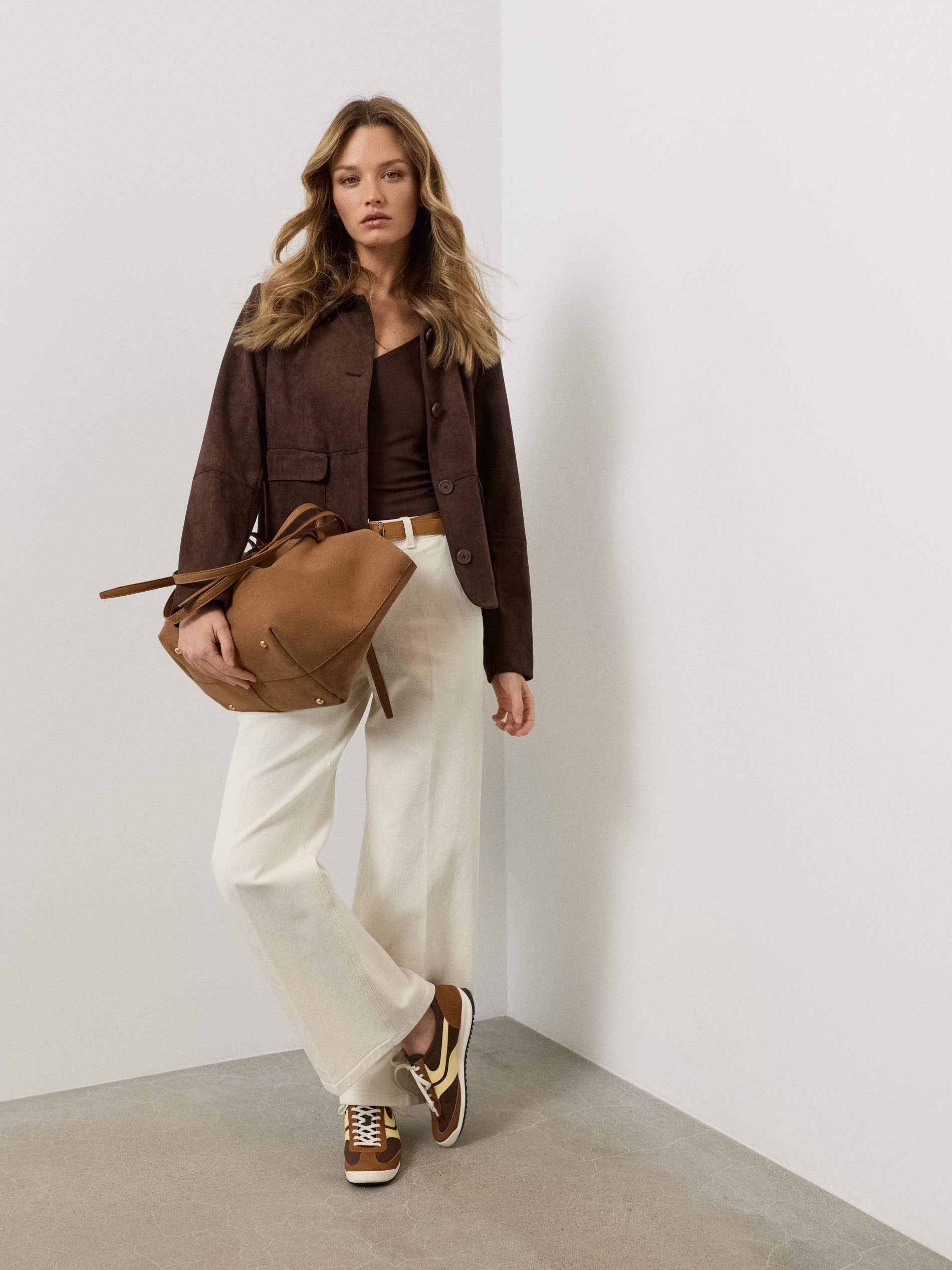 Sinsay - Jeansy wide leg mid waist z paskiem - kremowy