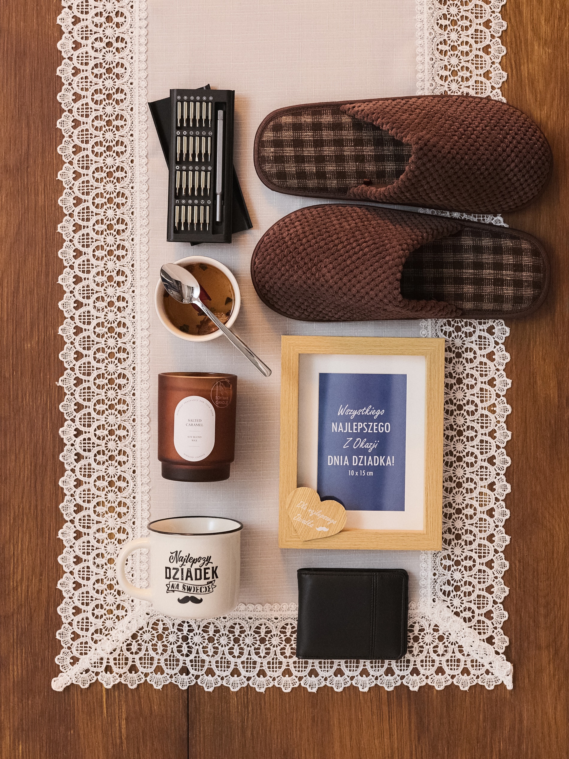 Sinsay - Δρομέας τραπεζιού με δαντέλα - κρεμ φωτογραφία