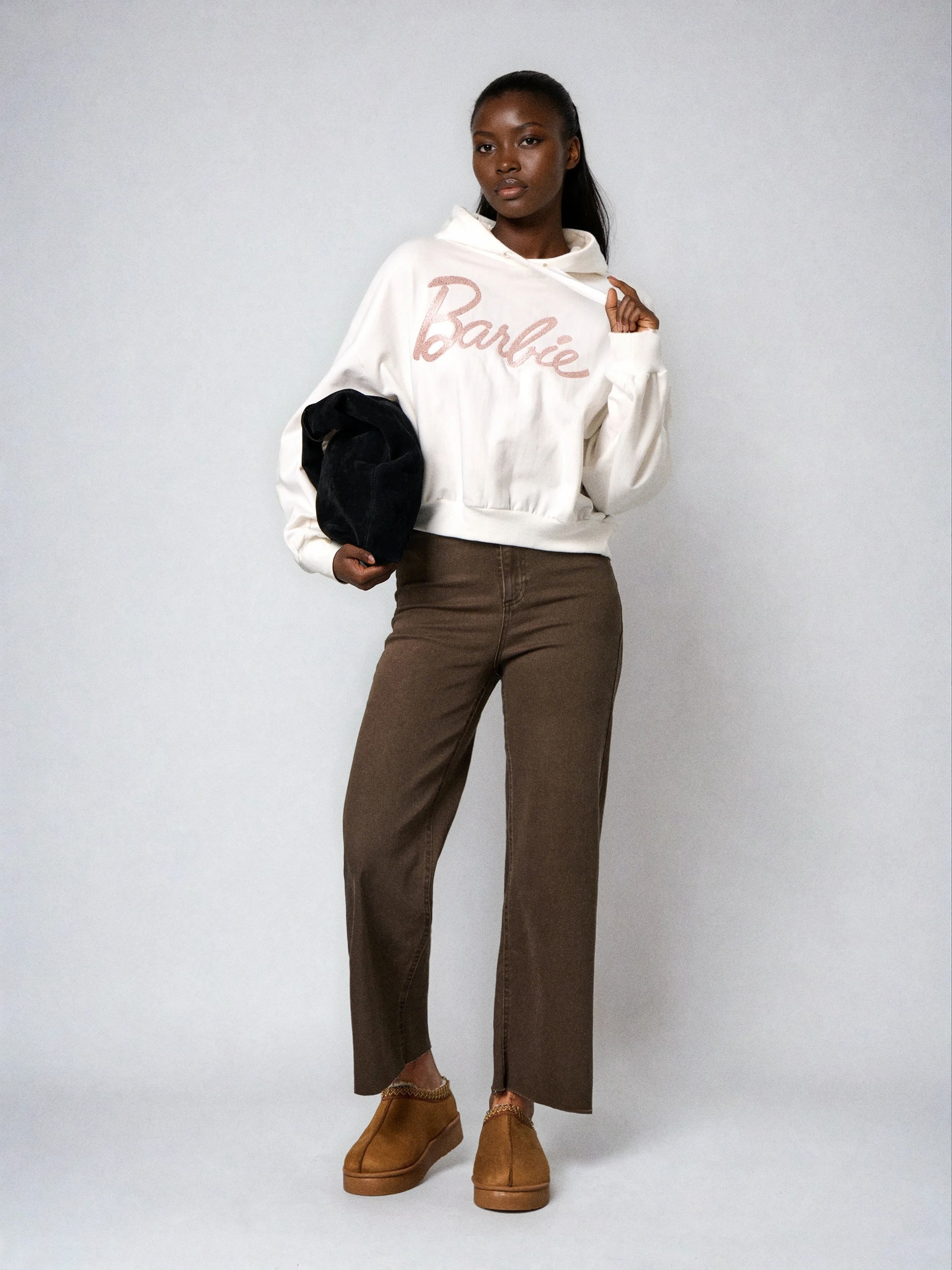 Sinsay - Φούτερ με στάμπα Barbie - κρεμ φωτογραφία