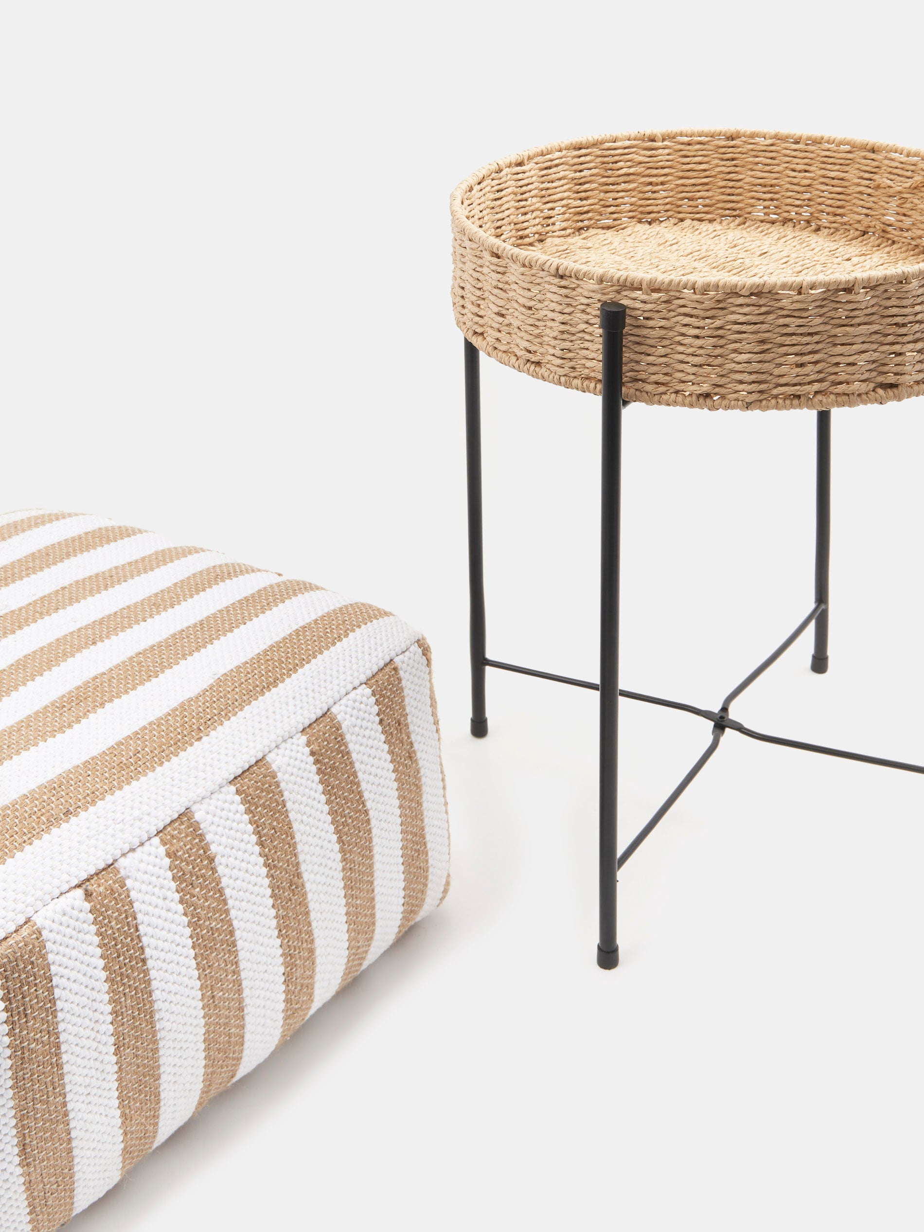 Sinsay - Τραπέζι - μπεζ φωτογραφία