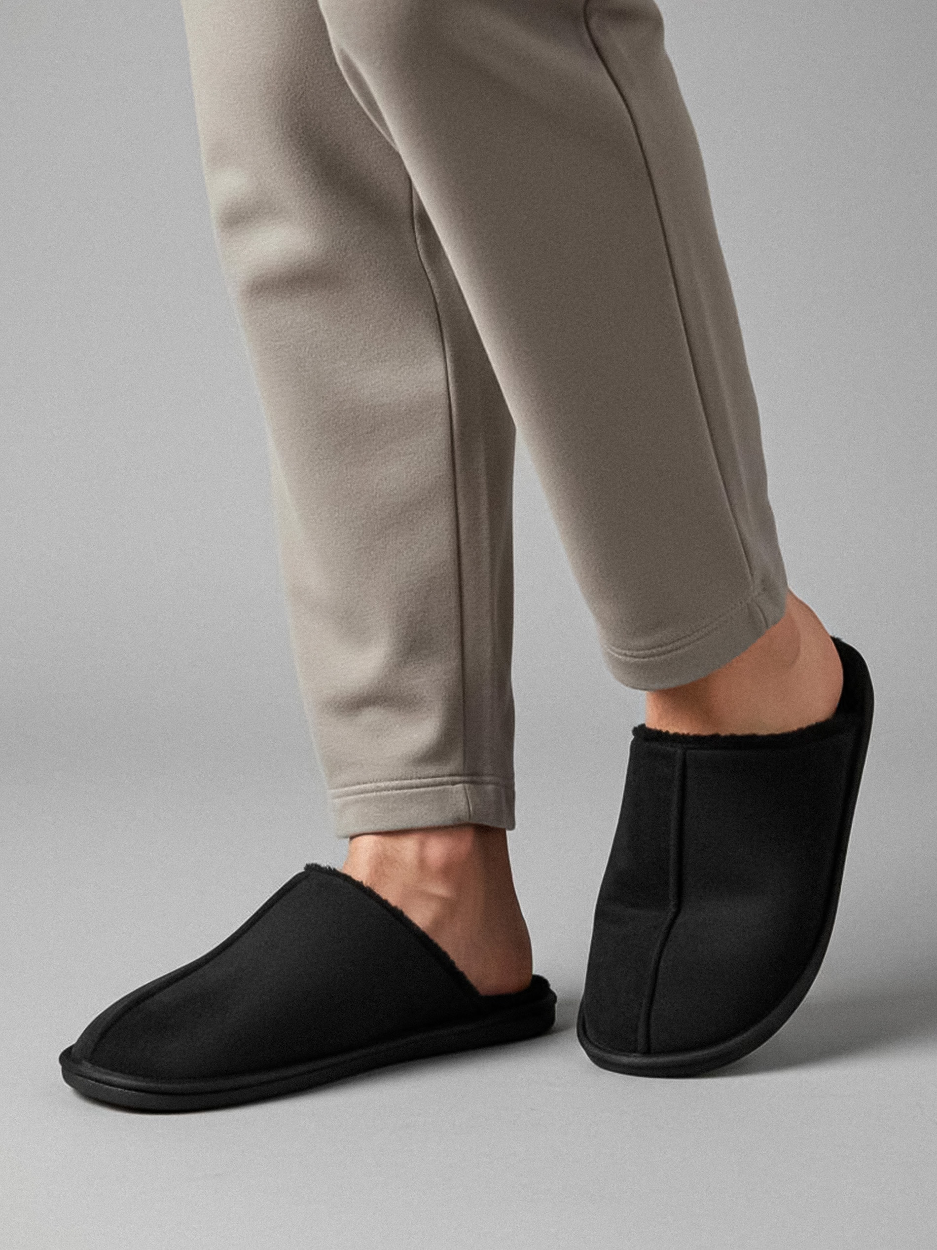 Sinsay - Παντόφλες - μαυρο φωτογραφία