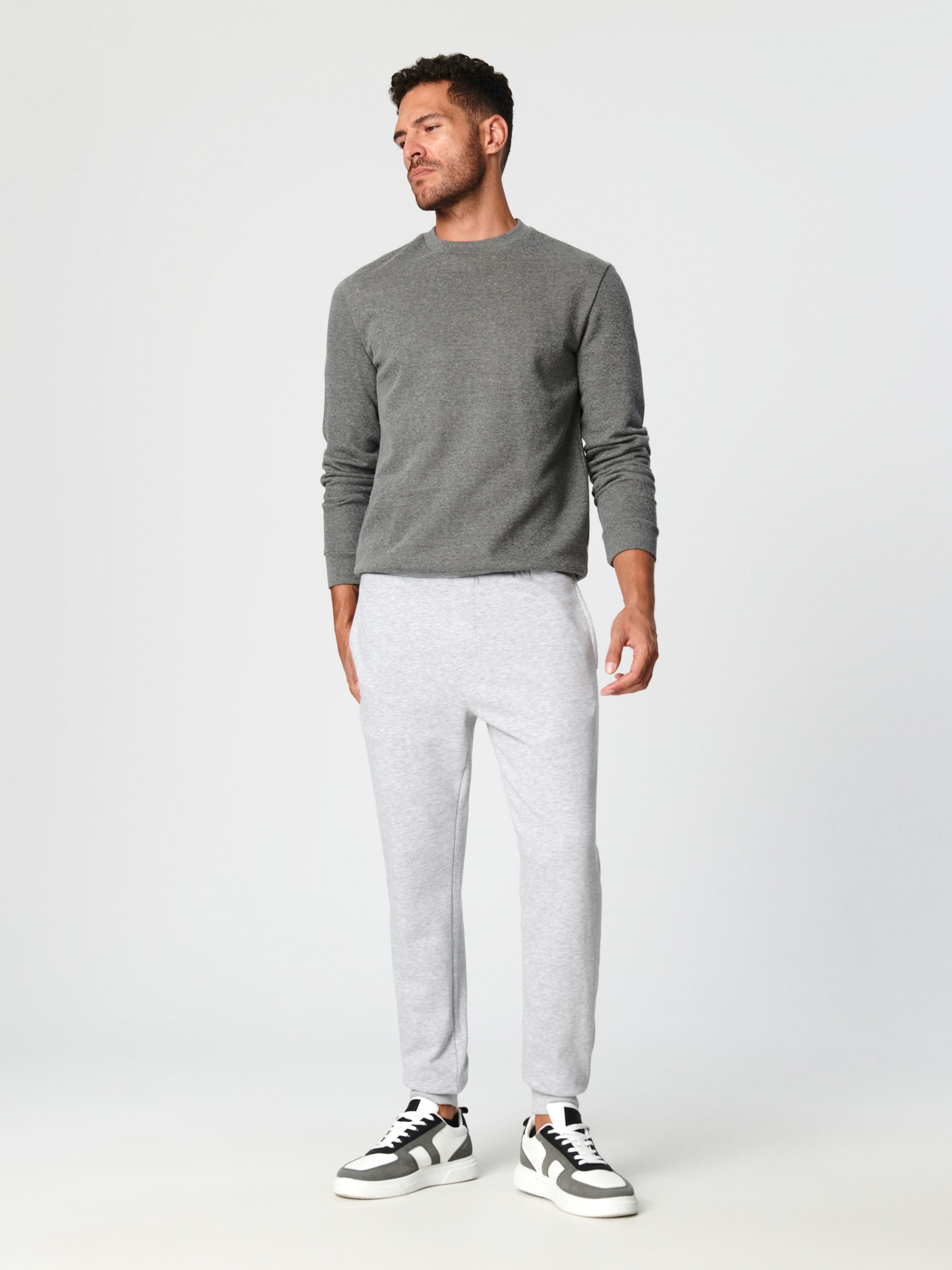 Sinsay - Spodnie dresowe slim jogger - szary