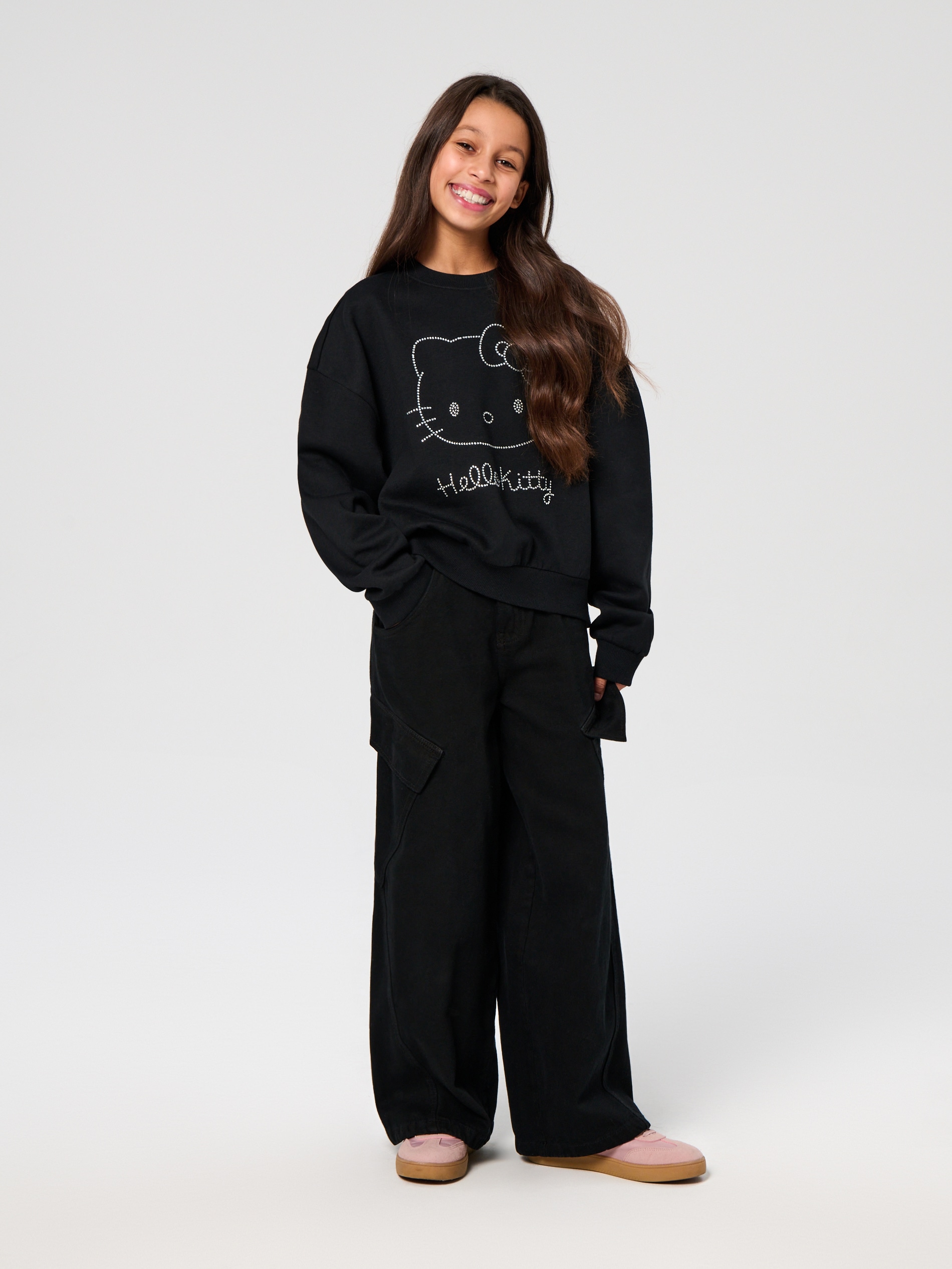 Sinsay - Μπλούζα με λαιμόκοψη crewneck Hello Kitty - μαυρο φωτογραφία