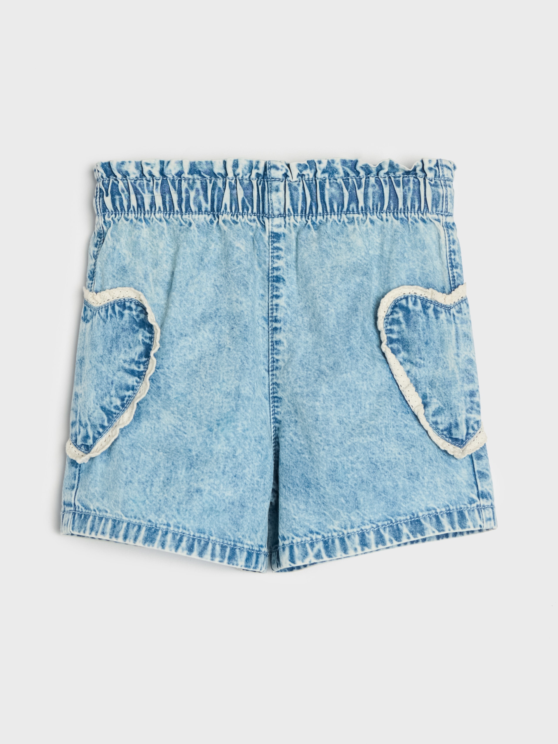 Sinsay - Szorty jeansowe paperbag z koronkową aplikacją w kształcie serc - niebieski