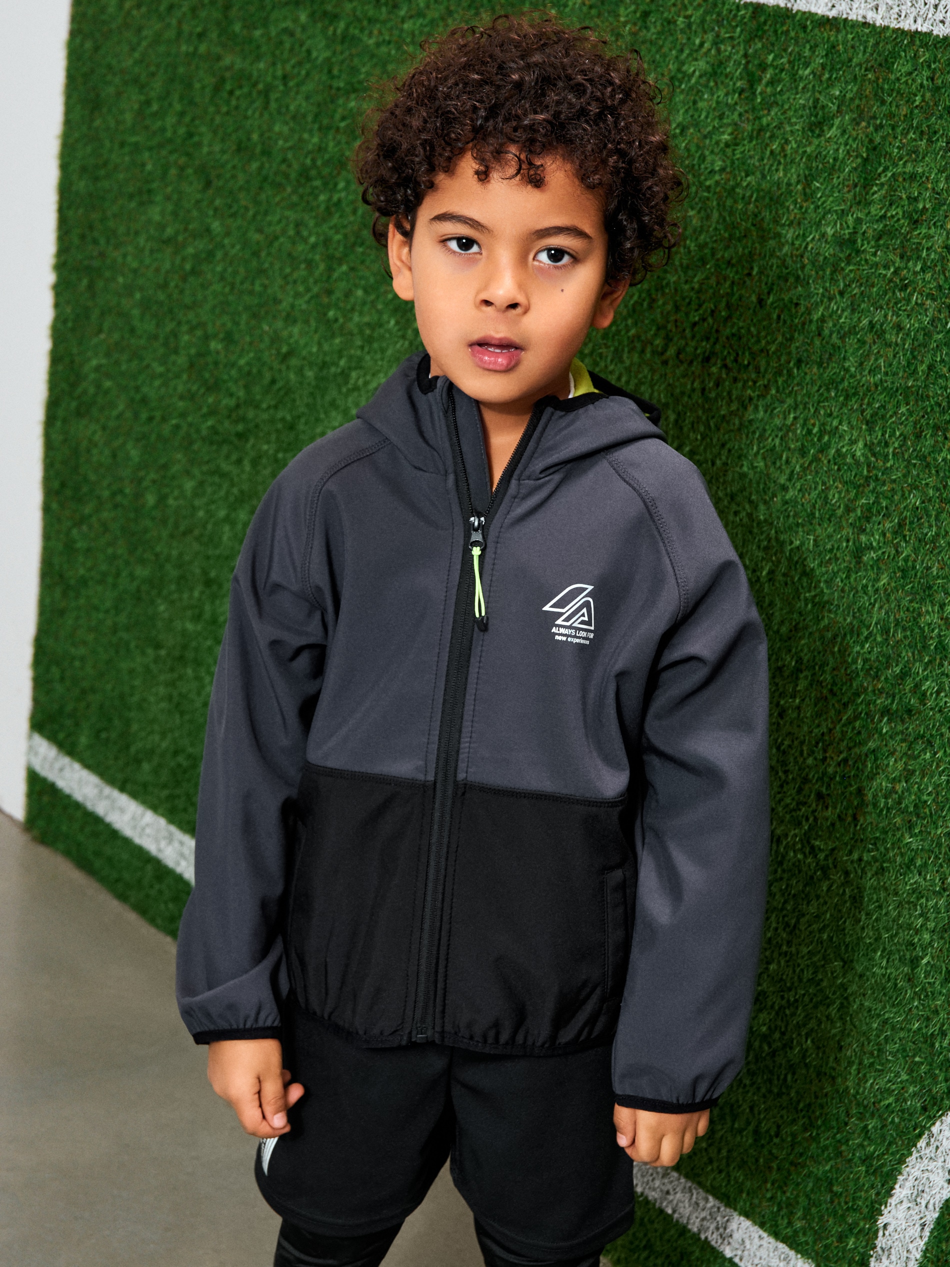 Sinsay - Kurtka softshell z kapturem Active - wielobarwny