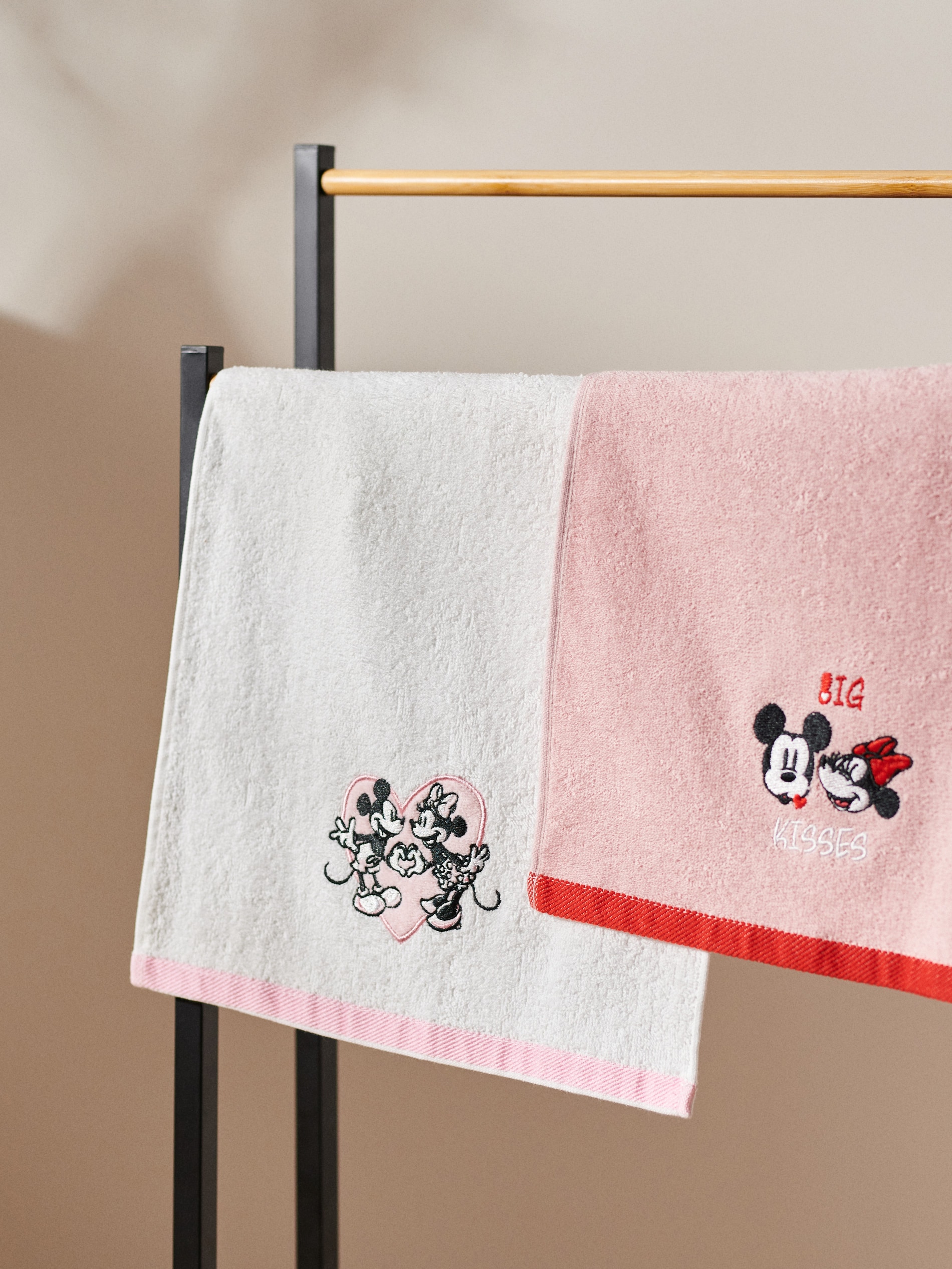 Ręcznik 2 pack Myszka Miki z bawełny do łazienki - Prezent na Walentynki