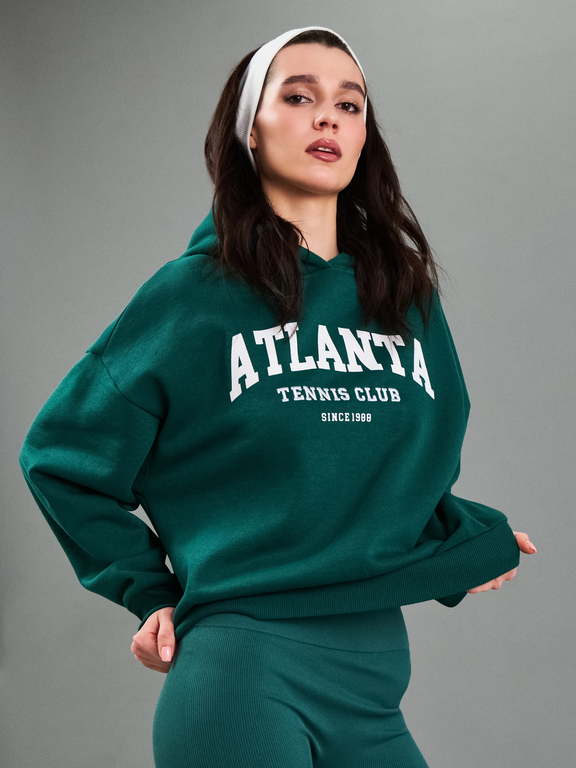 Sinsay - Bawełniana bluza z kapturem - zielony