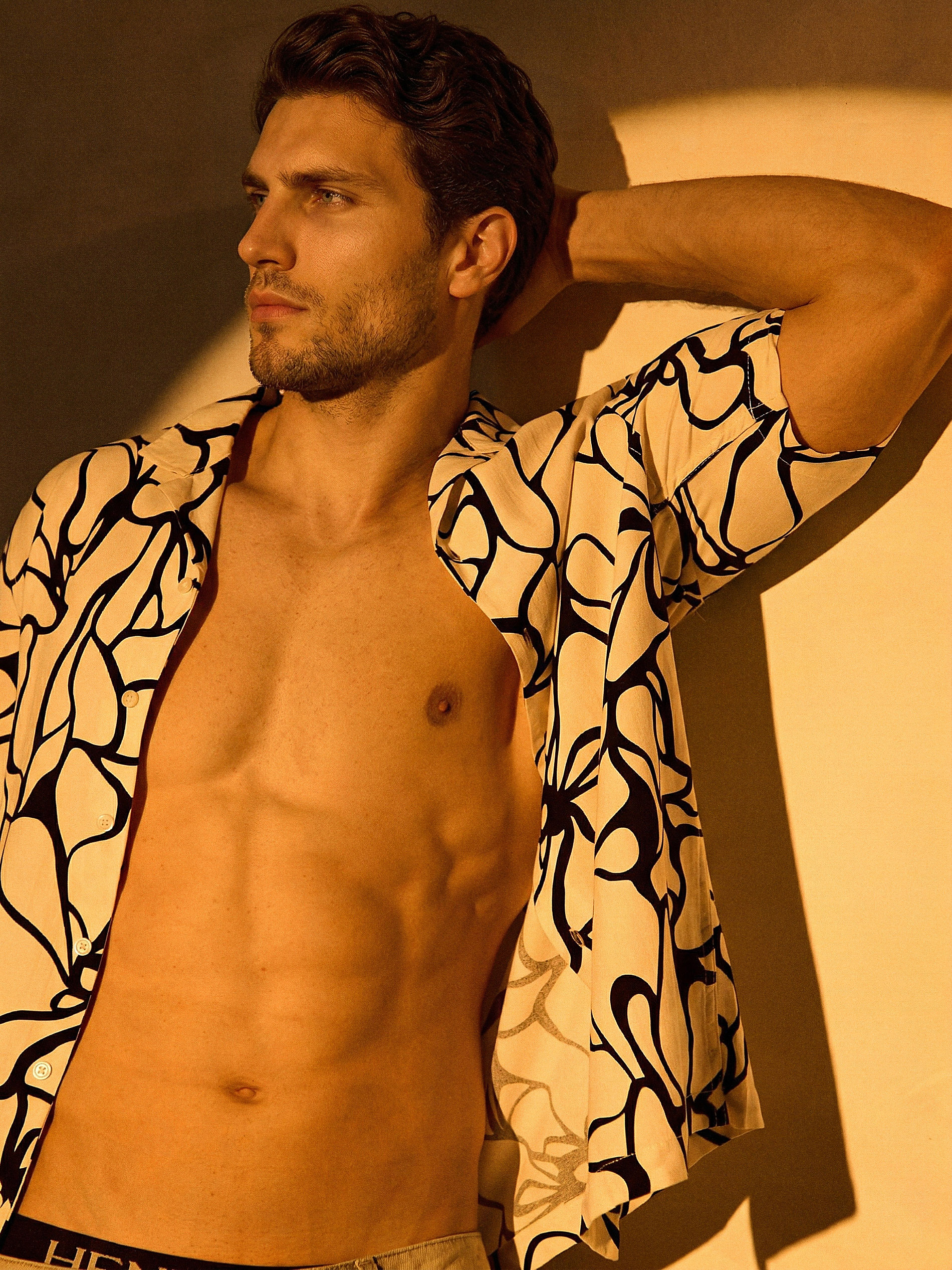 Sinsay - Koszula z wiskozą ze wzorem abstrakcyjnym - kremowy