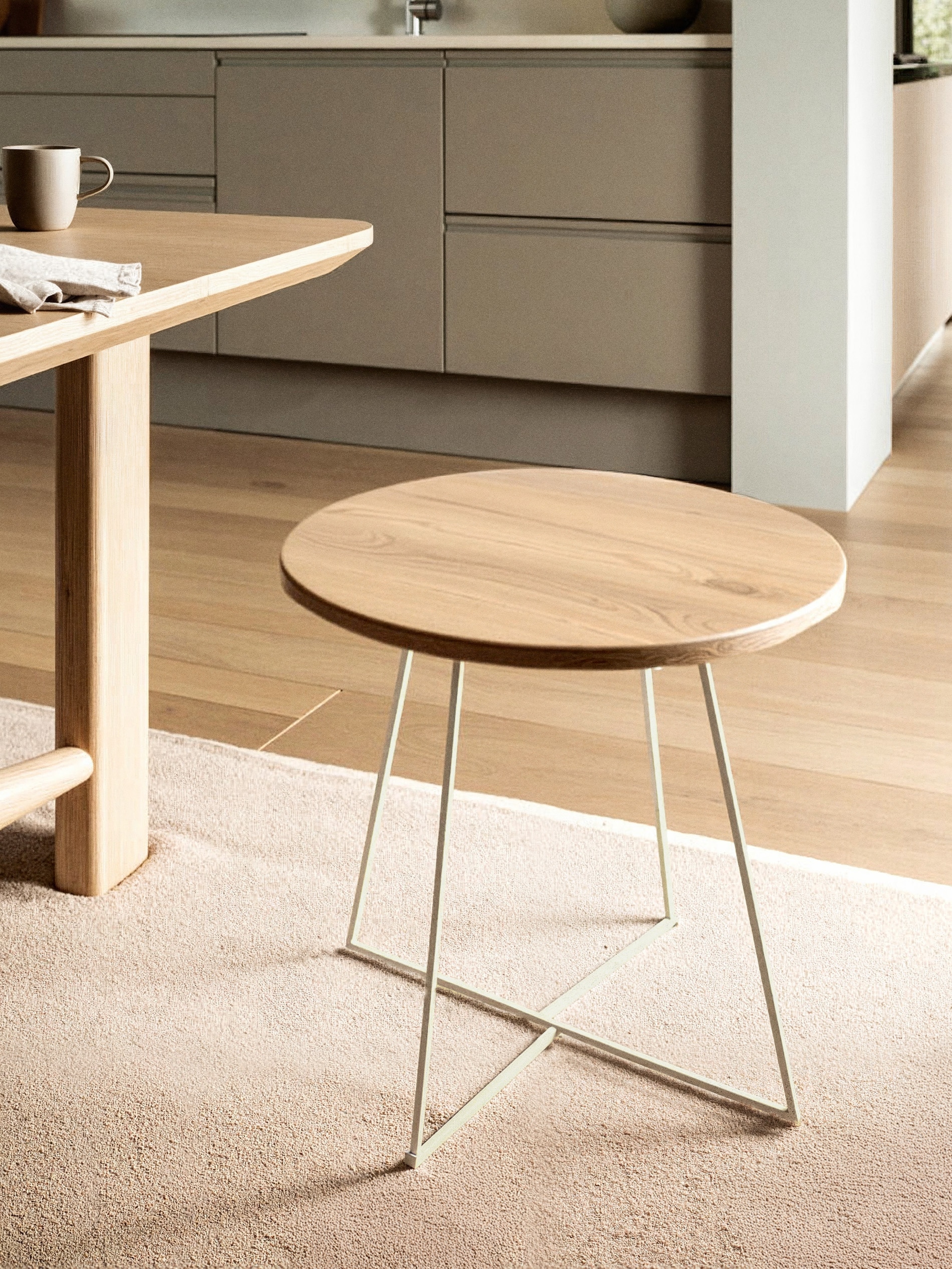 Sinsay - Τραπέζι - μπεζ φωτογραφία