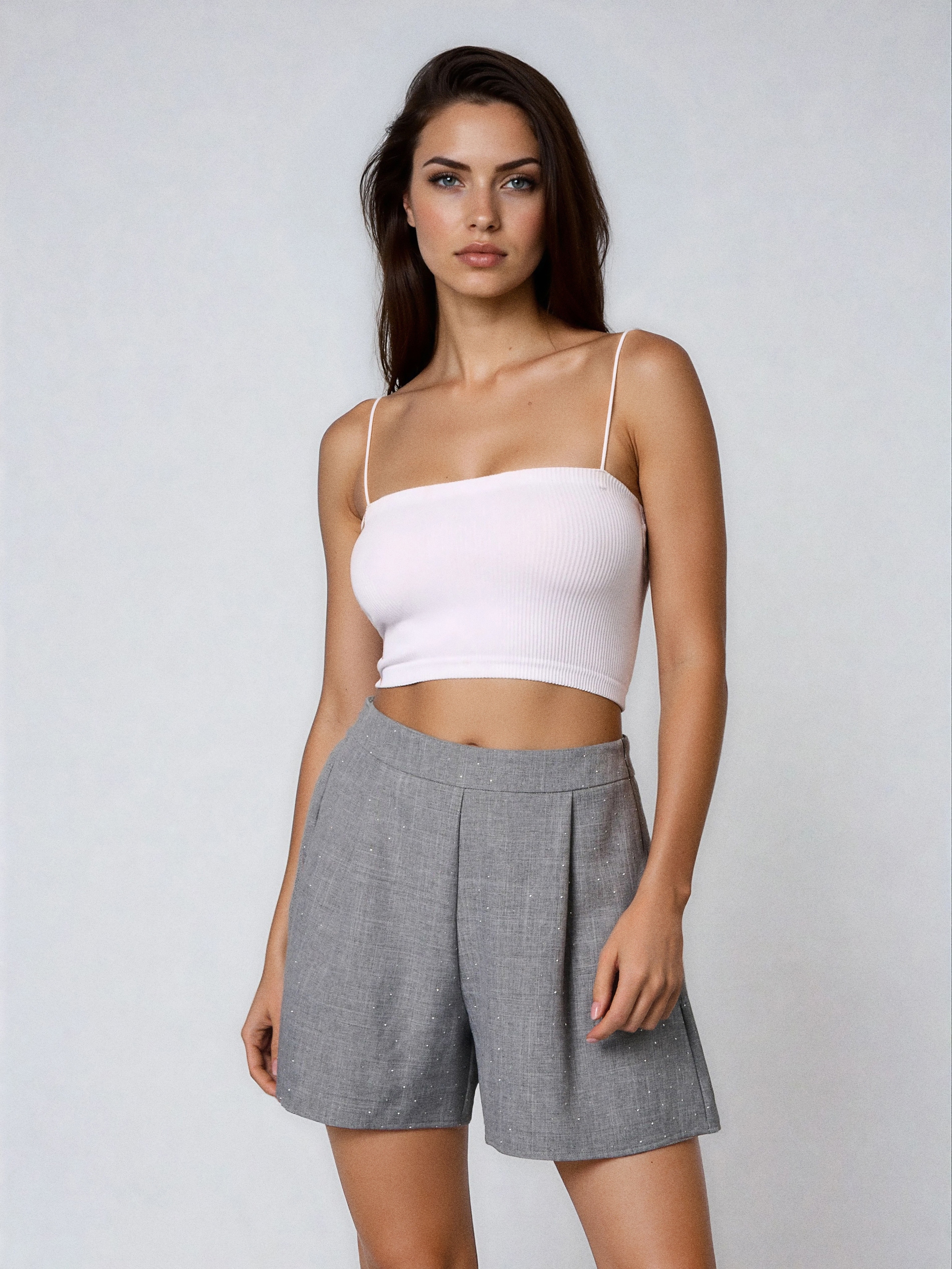 Sinsay - Σορτς με κρύσταλλα - ανοιχτό γκρι φωτογραφία