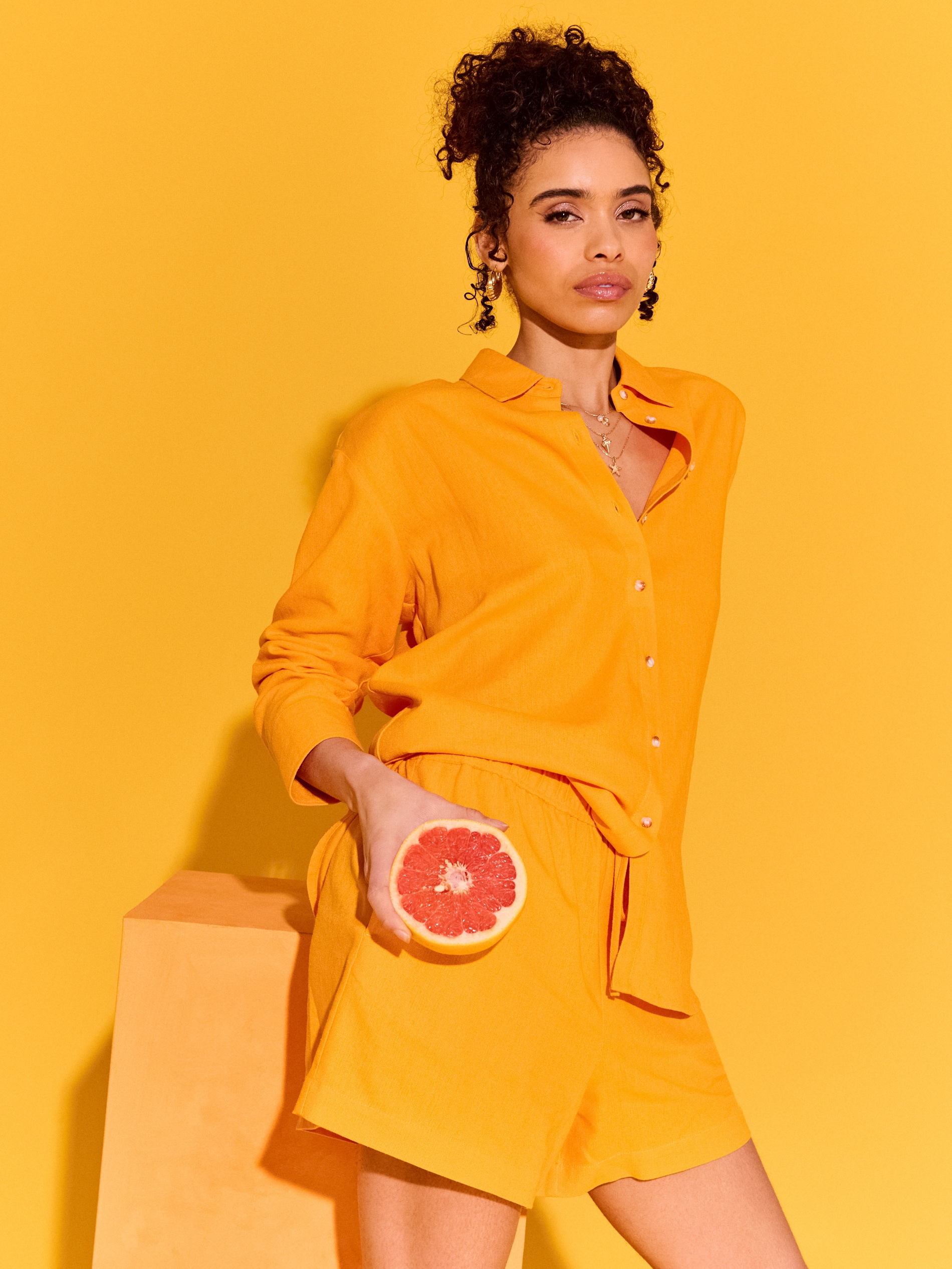 Sinsay - Szorty z domieszką lnu - pomarańczowy