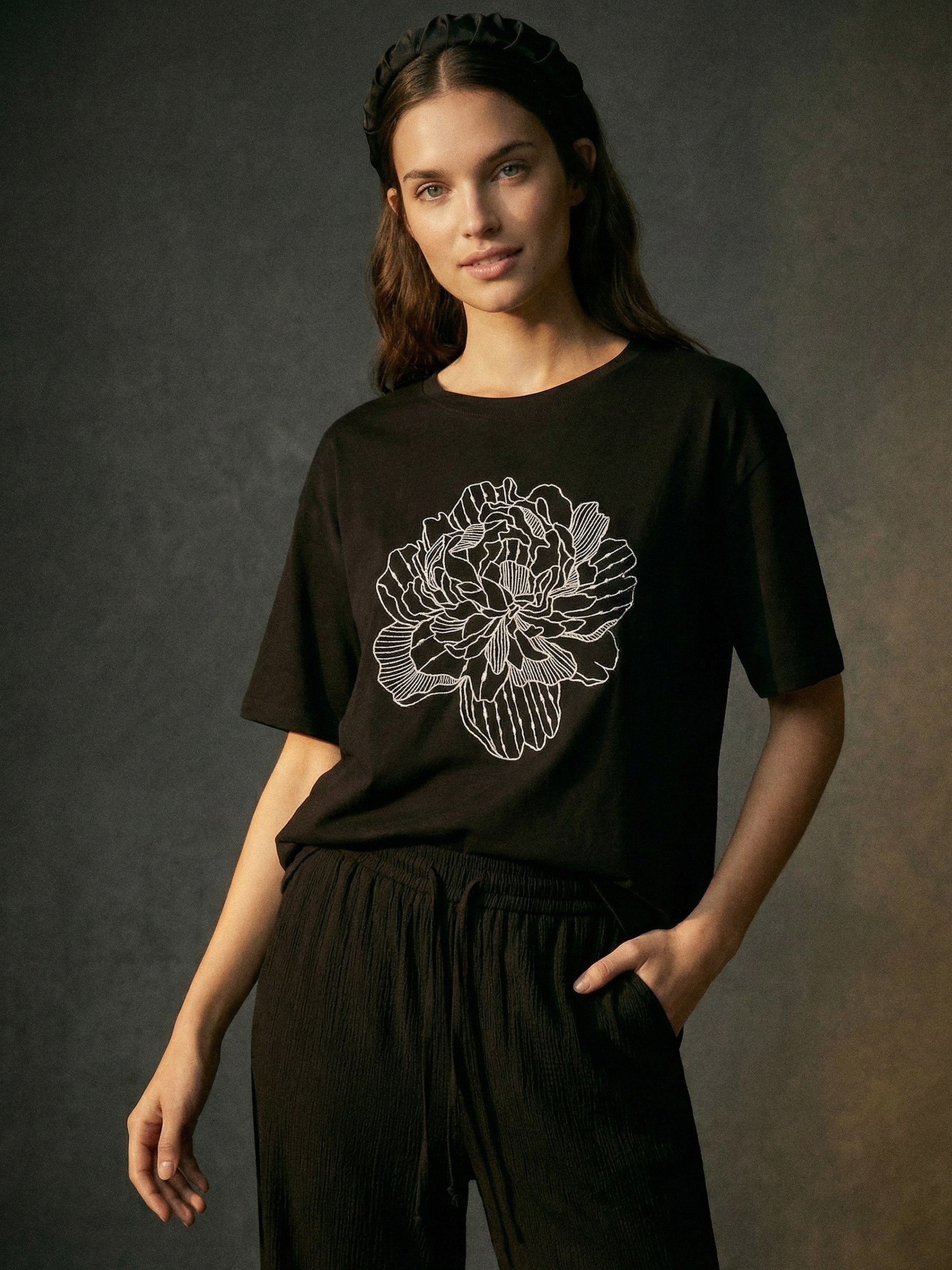 Sinsay - Bawełniana koszulka z haftem - czarny