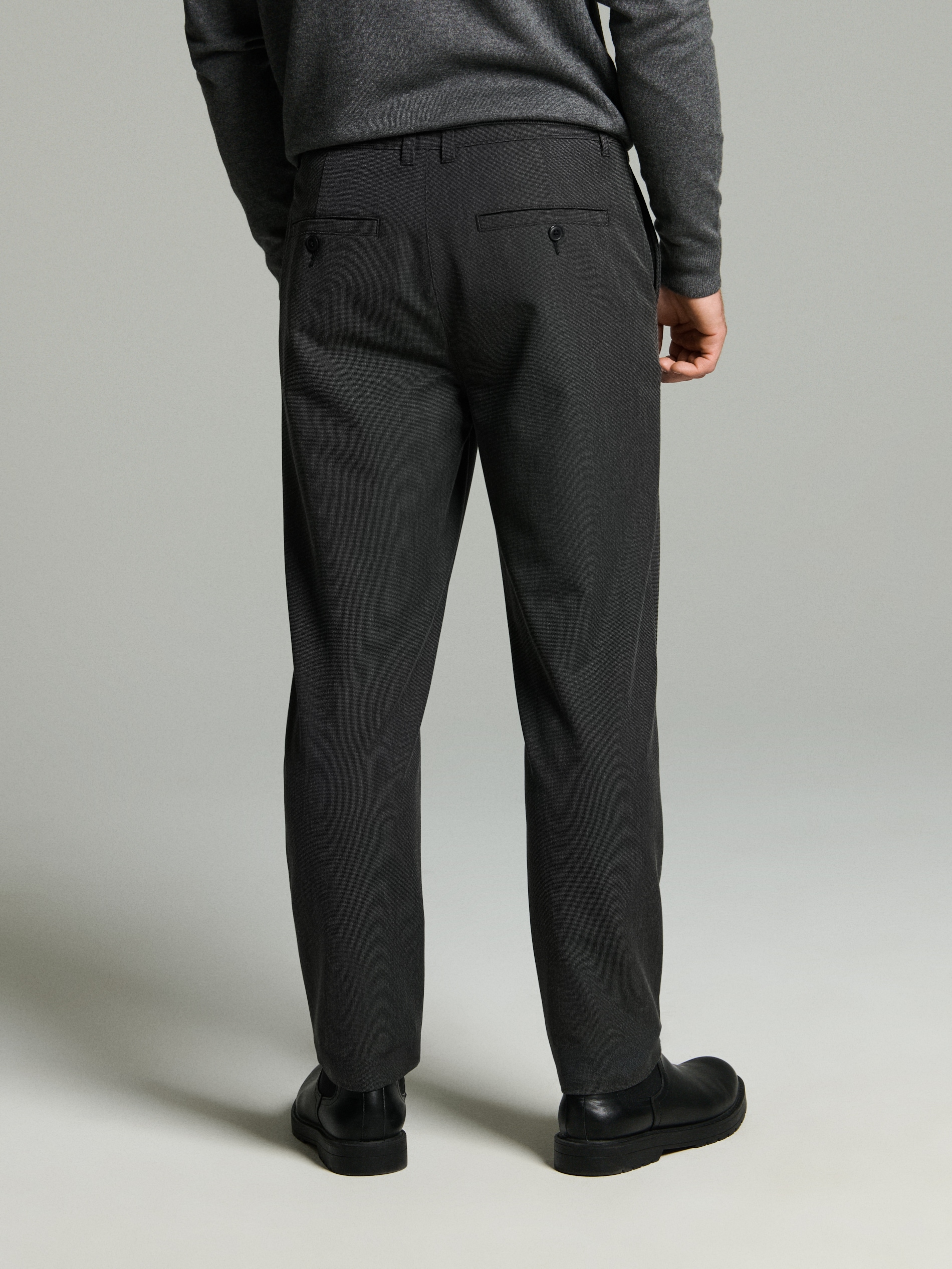 Sinsay - Στενό παντελόνι chino - σκουρο γκρι φωτογραφία