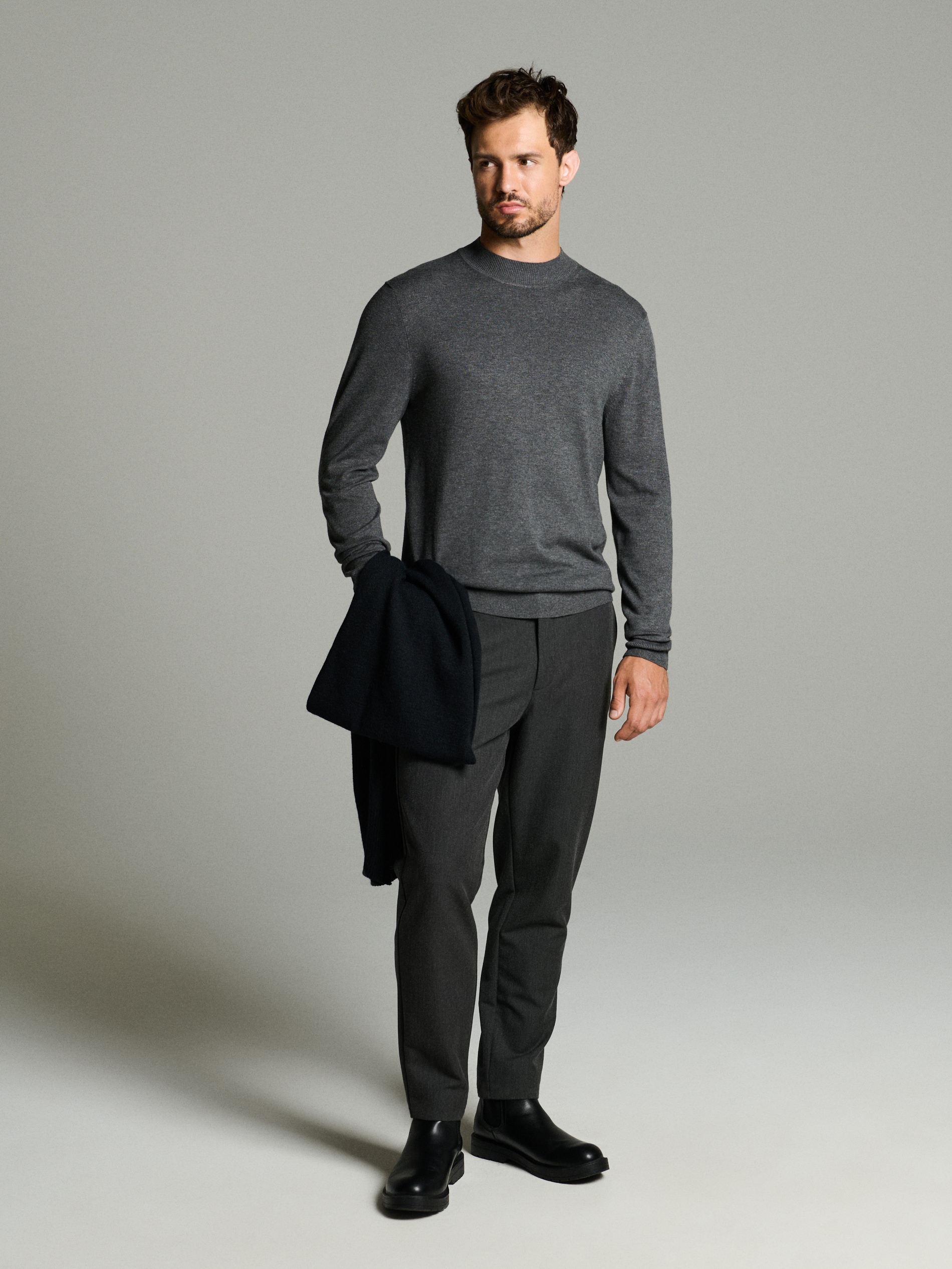 Sinsay - Στενό παντελόνι chino - σκουρο γκρι φωτογραφία