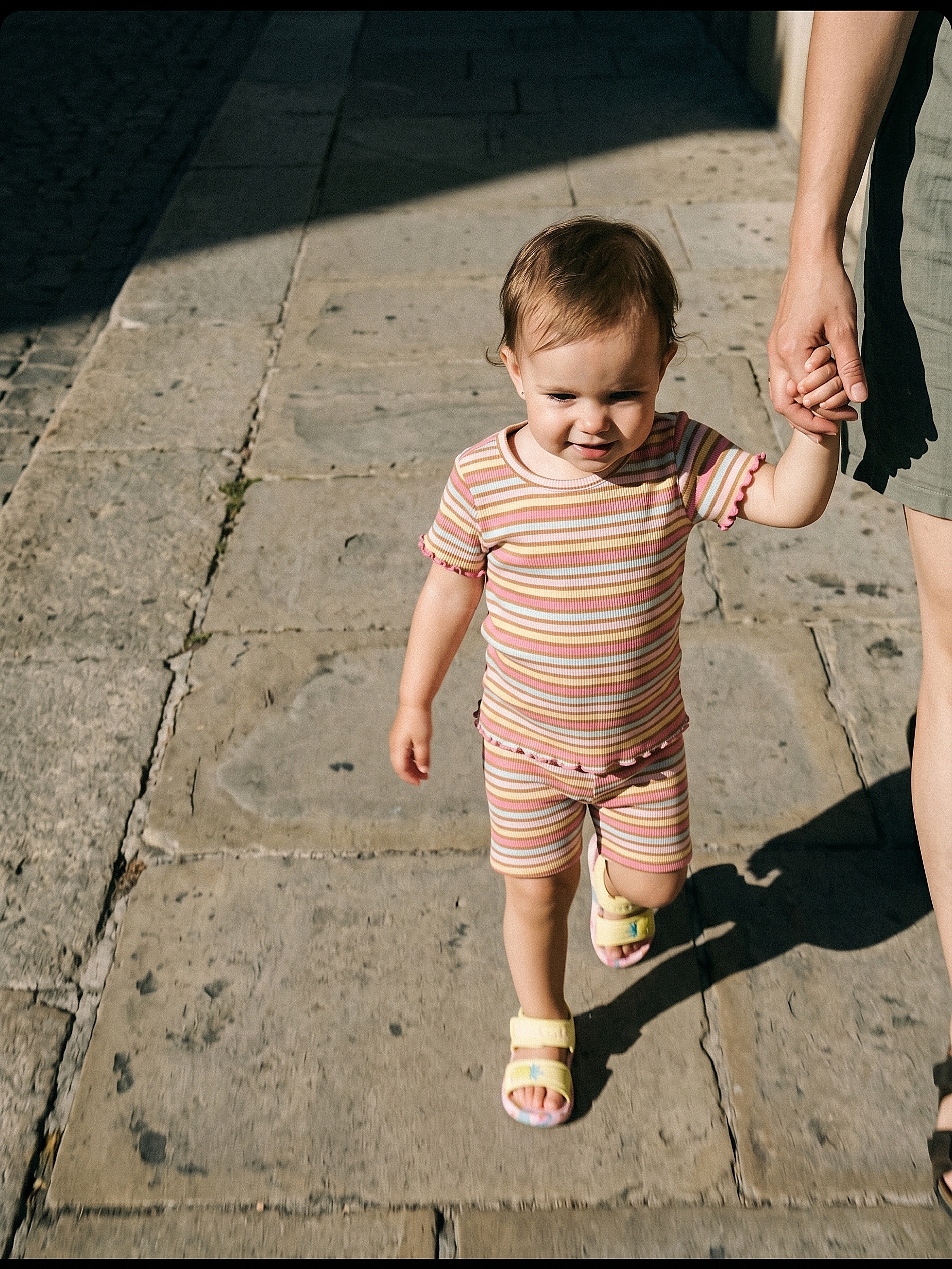 Bawełniany komplet dzianinowy w paski