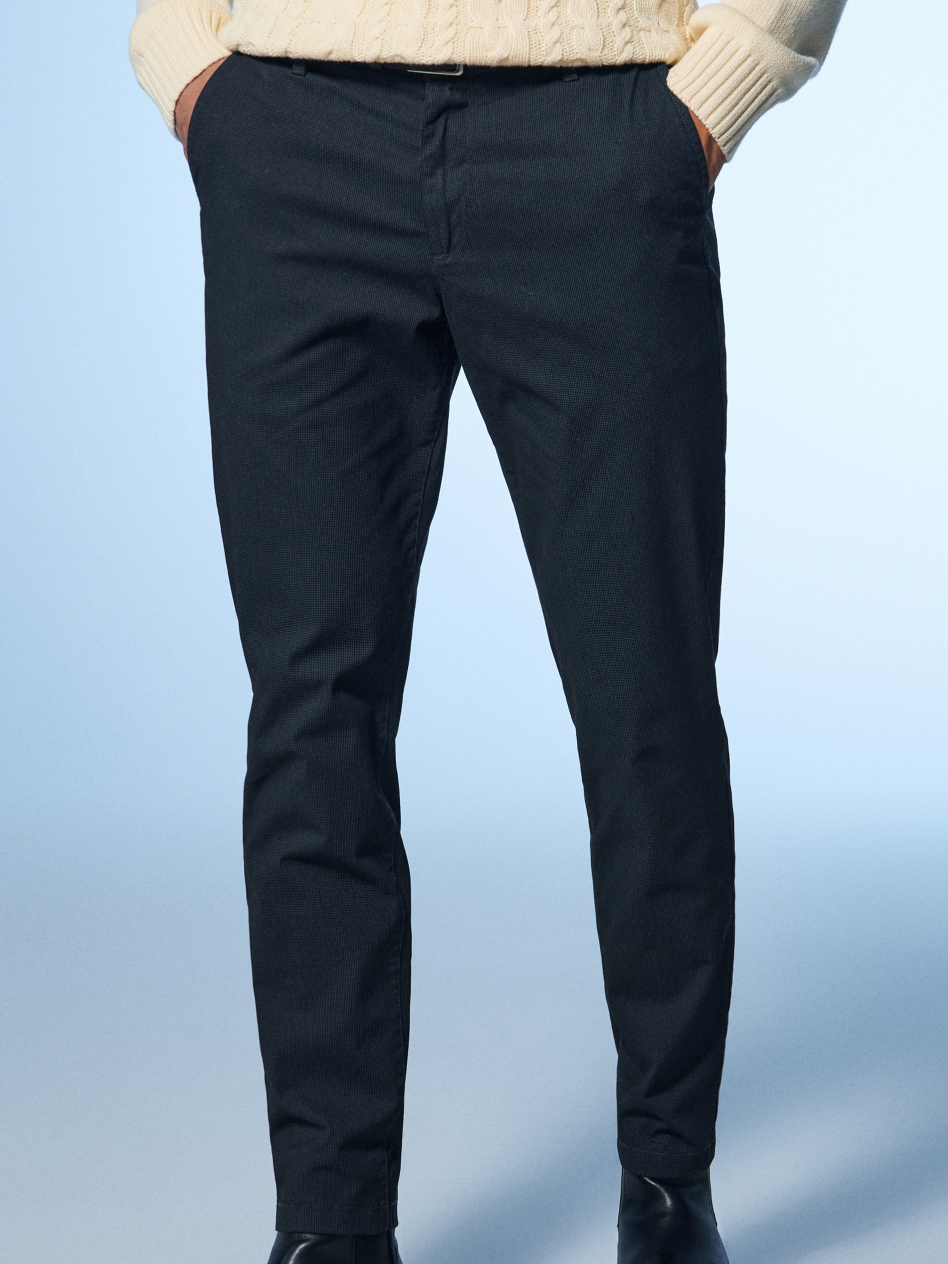 Sinsay - Eleganckie spodnie chino z paskiem - granatowy