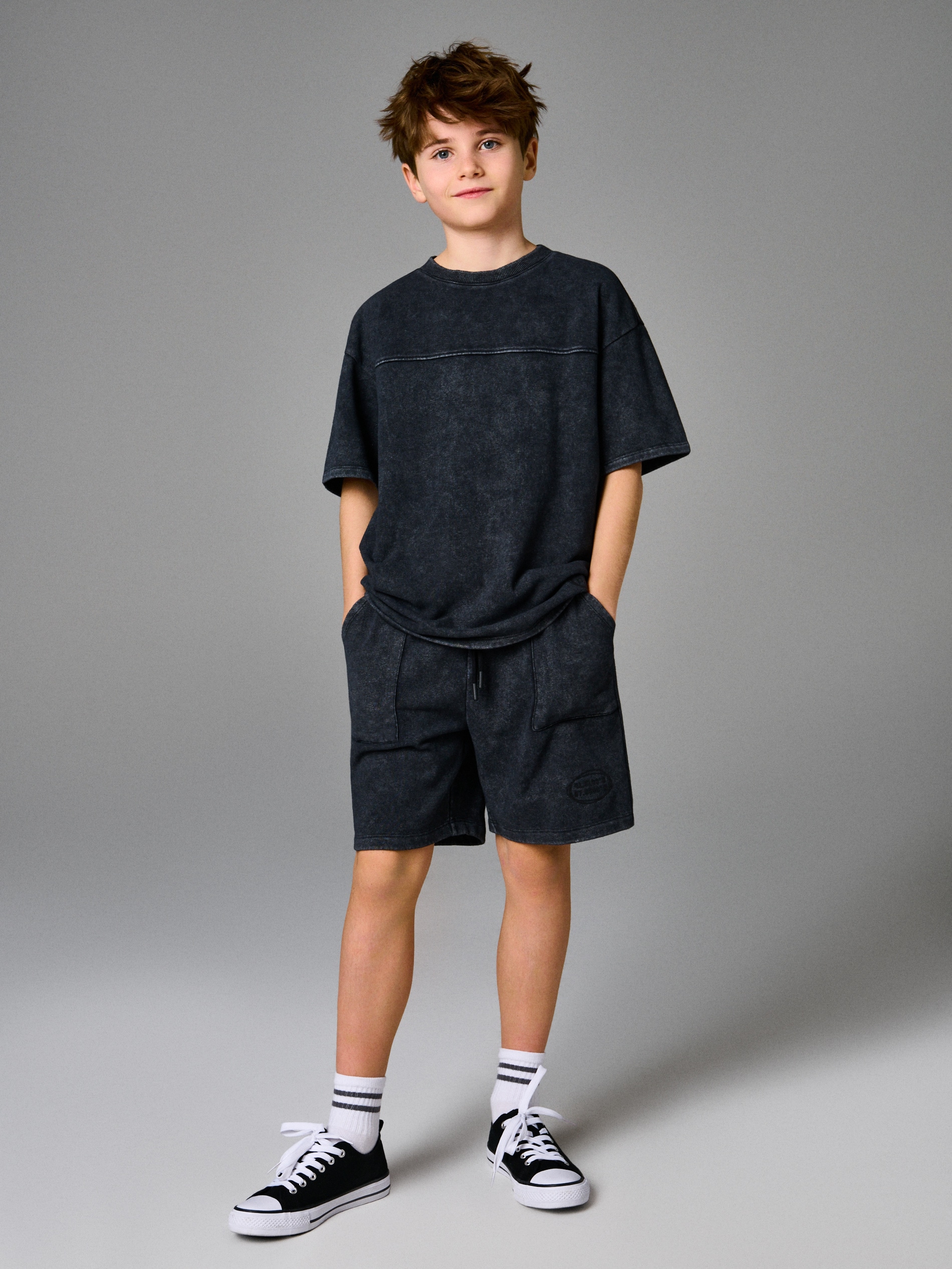 Sinsay - Komplet: koszulka i szorty z efektem sprania - czarny