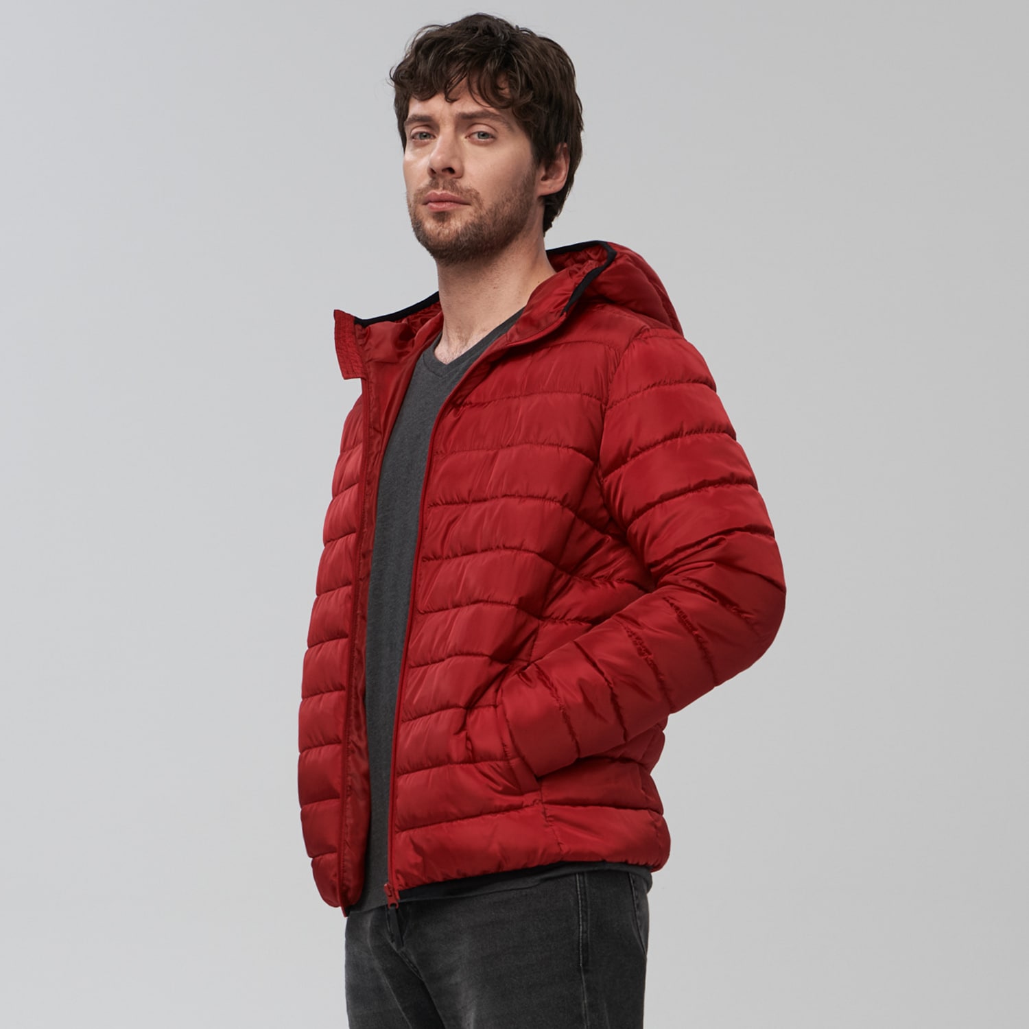 E-shop Sinsay - Prešívaná bunda s kapucňou - Červená
