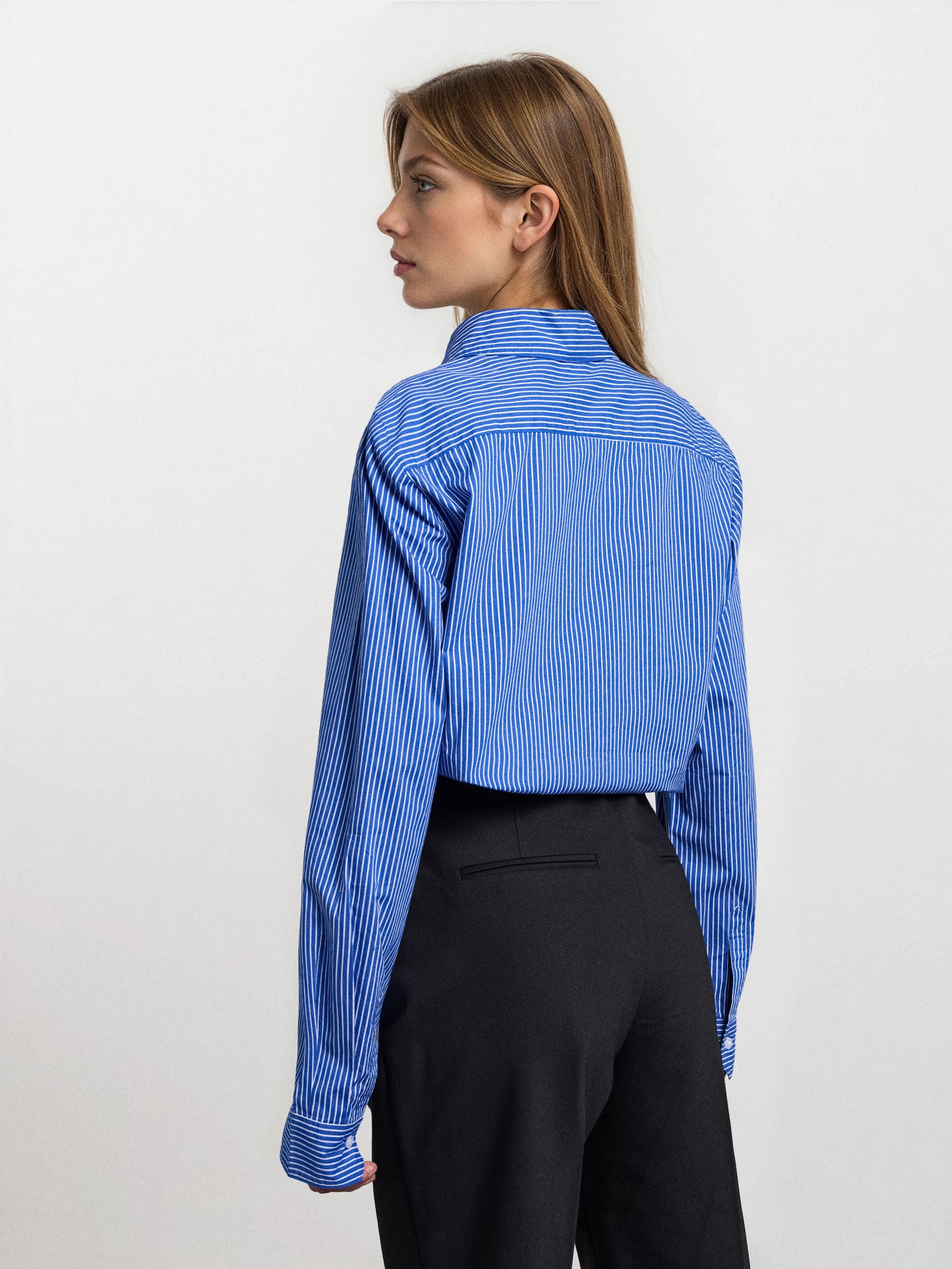 Sinsay - Πουκάμισο regular fit με ρίγες - ανοιχτο μπλε φωτογραφία