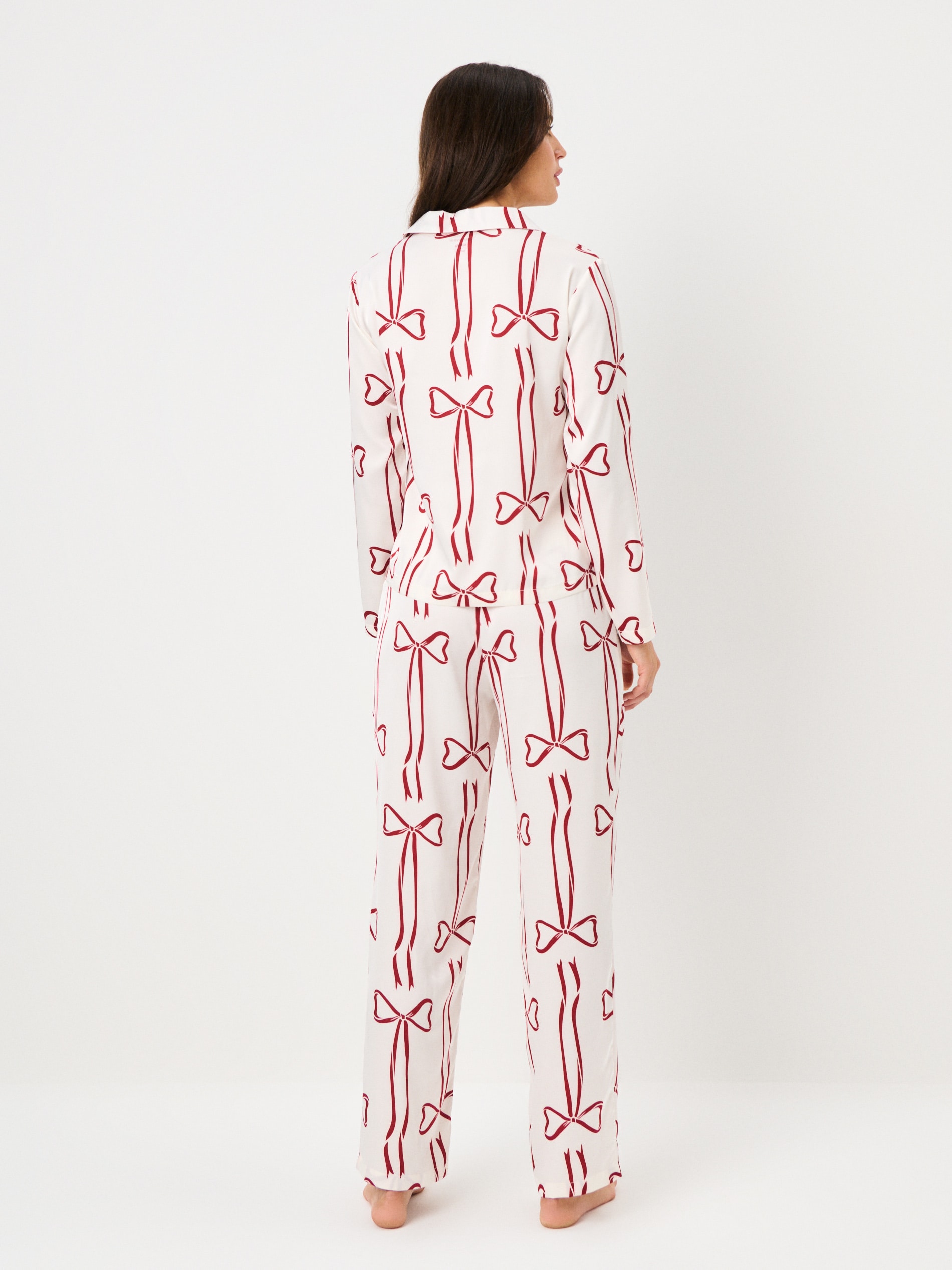Sinsay - Δίκομματη πιτζάμα με χριστουγεννιάτικο μοτίβο - κρεμ φωτογραφία