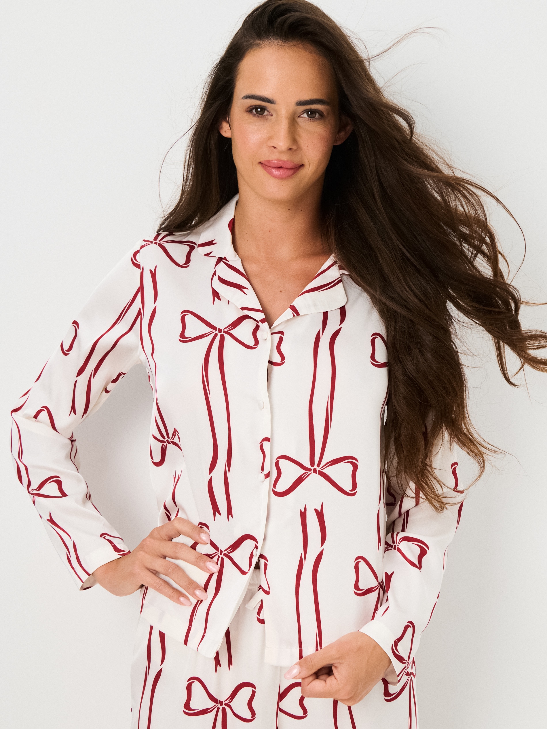 Sinsay - Δίκομματη πιτζάμα με χριστουγεννιάτικο μοτίβο - κρεμ φωτογραφία