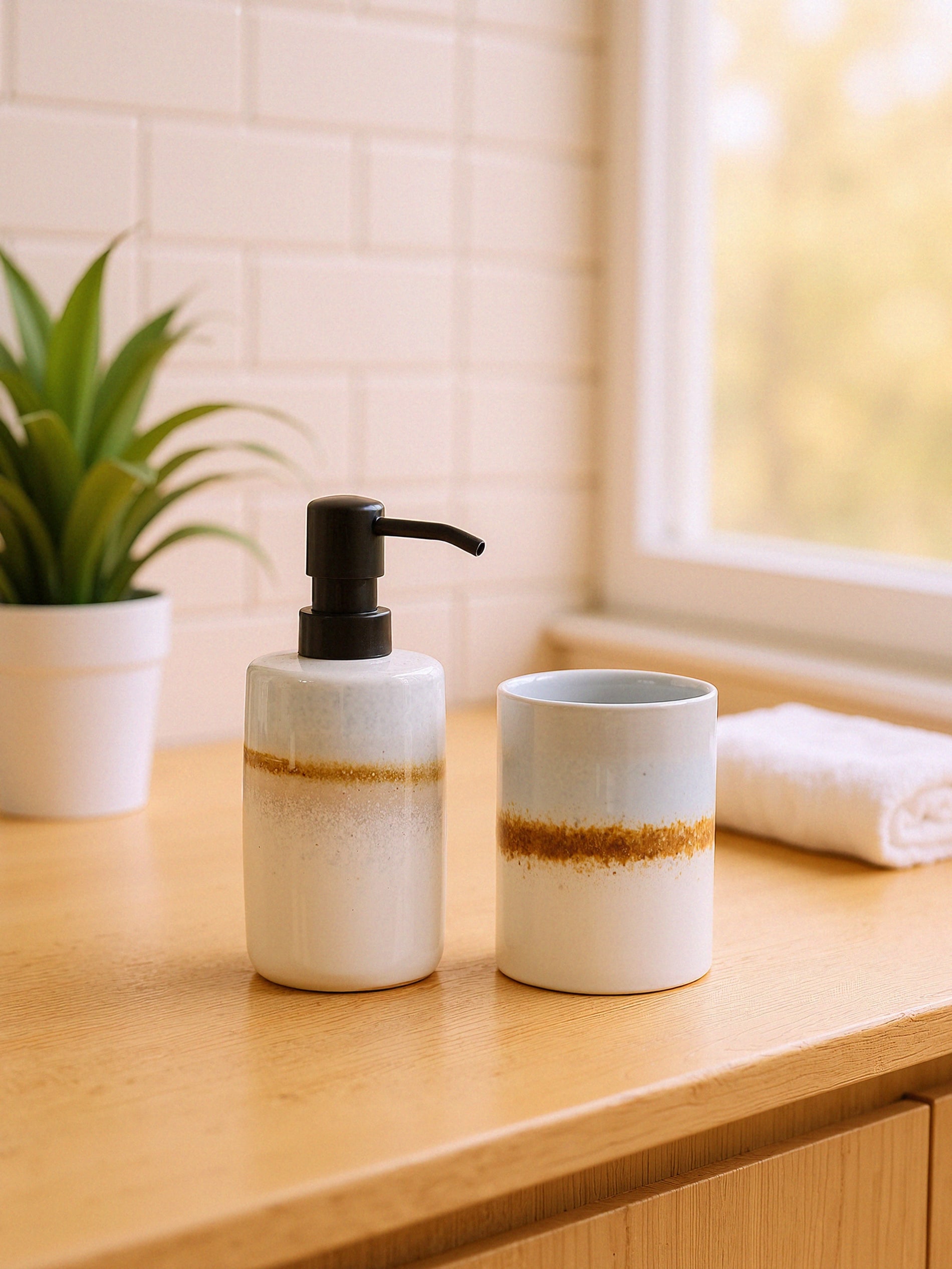 Sinsay - Διανεμητής σαπουνιού - πολυχρωμο φωτογραφία