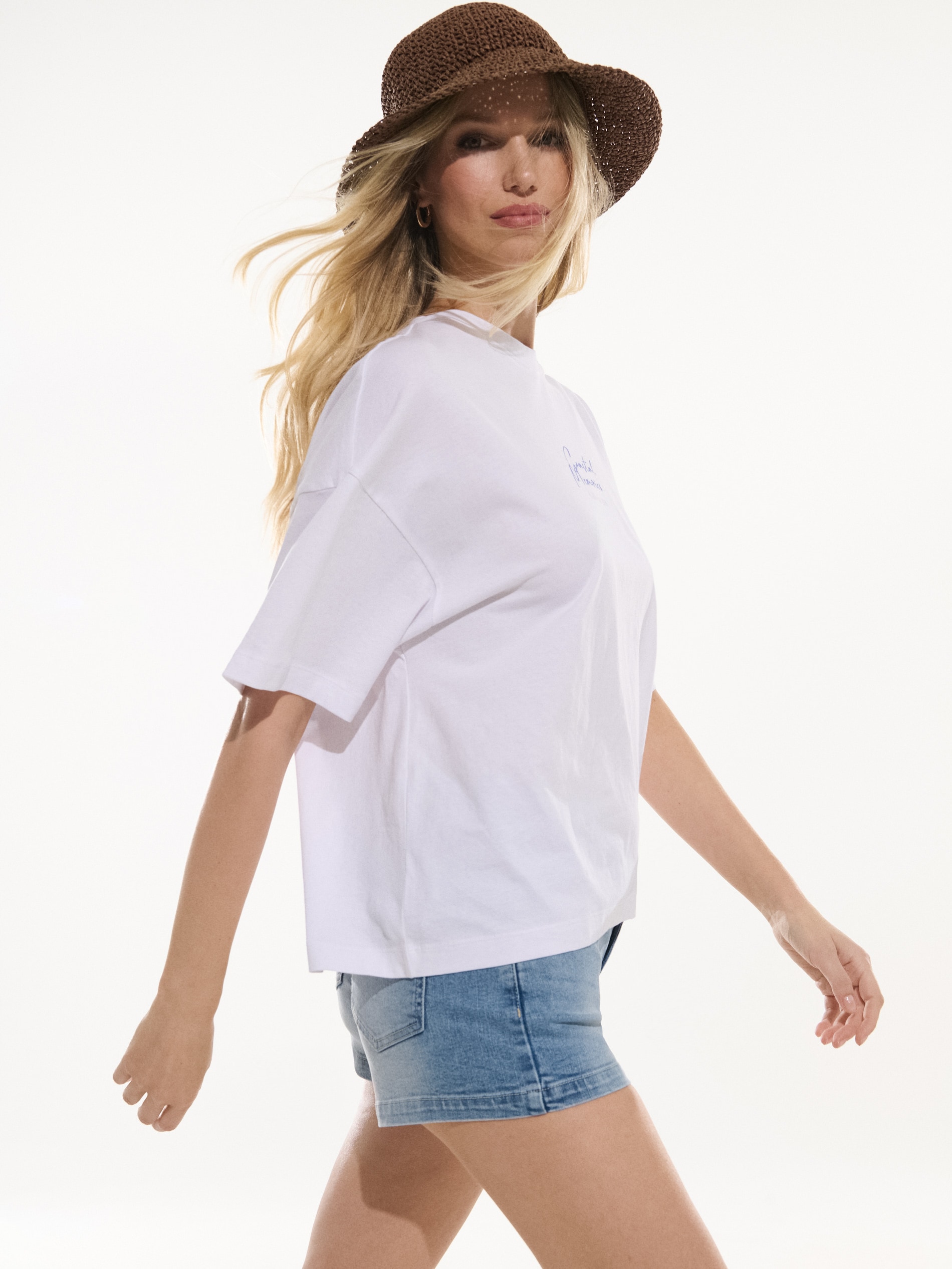 Sinsay - Szorty jeansowe z efektem sprania - niebieski