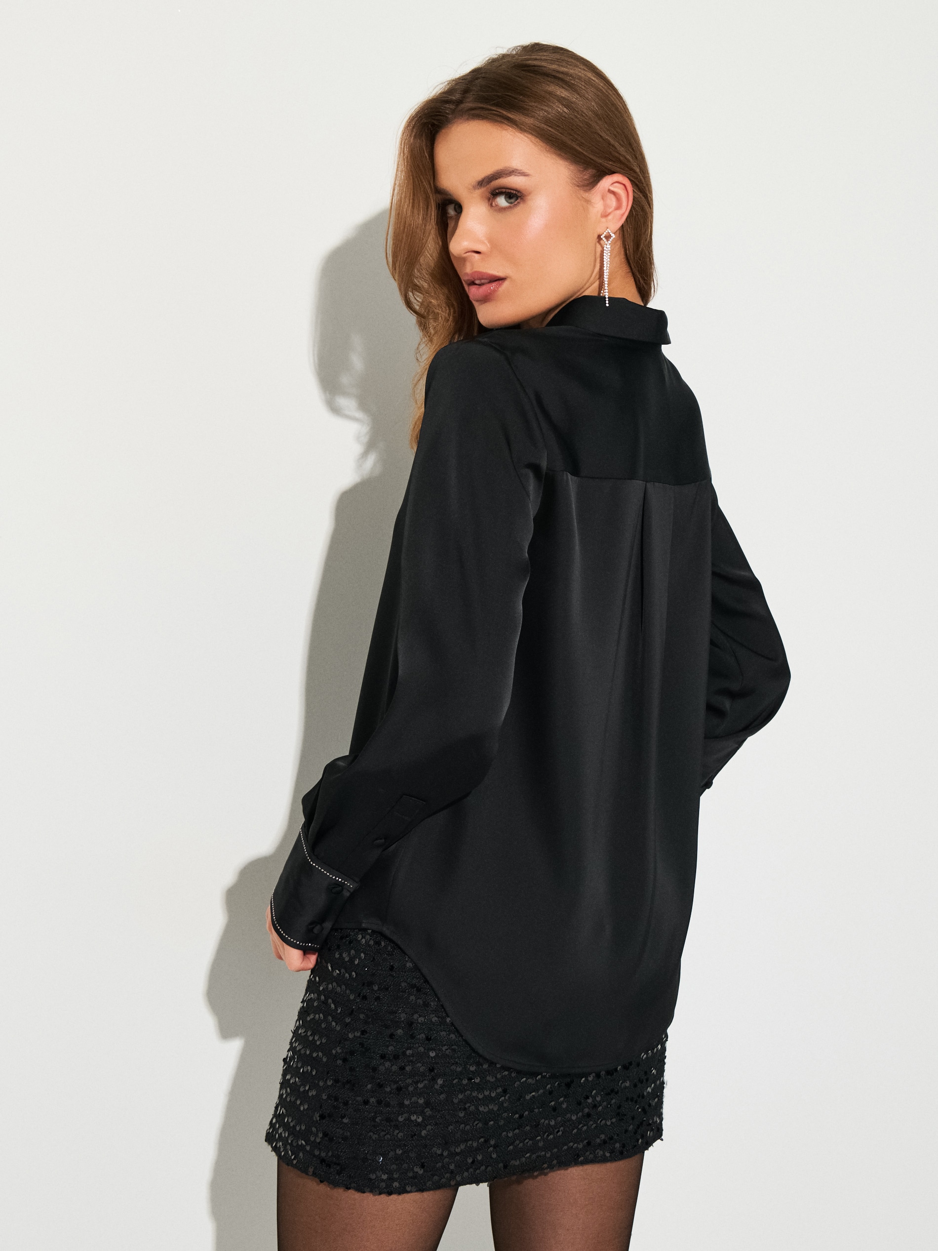 Sinsay - Πουκάμισο με σατινέ φινίρισμα - μαυρο φωτογραφία