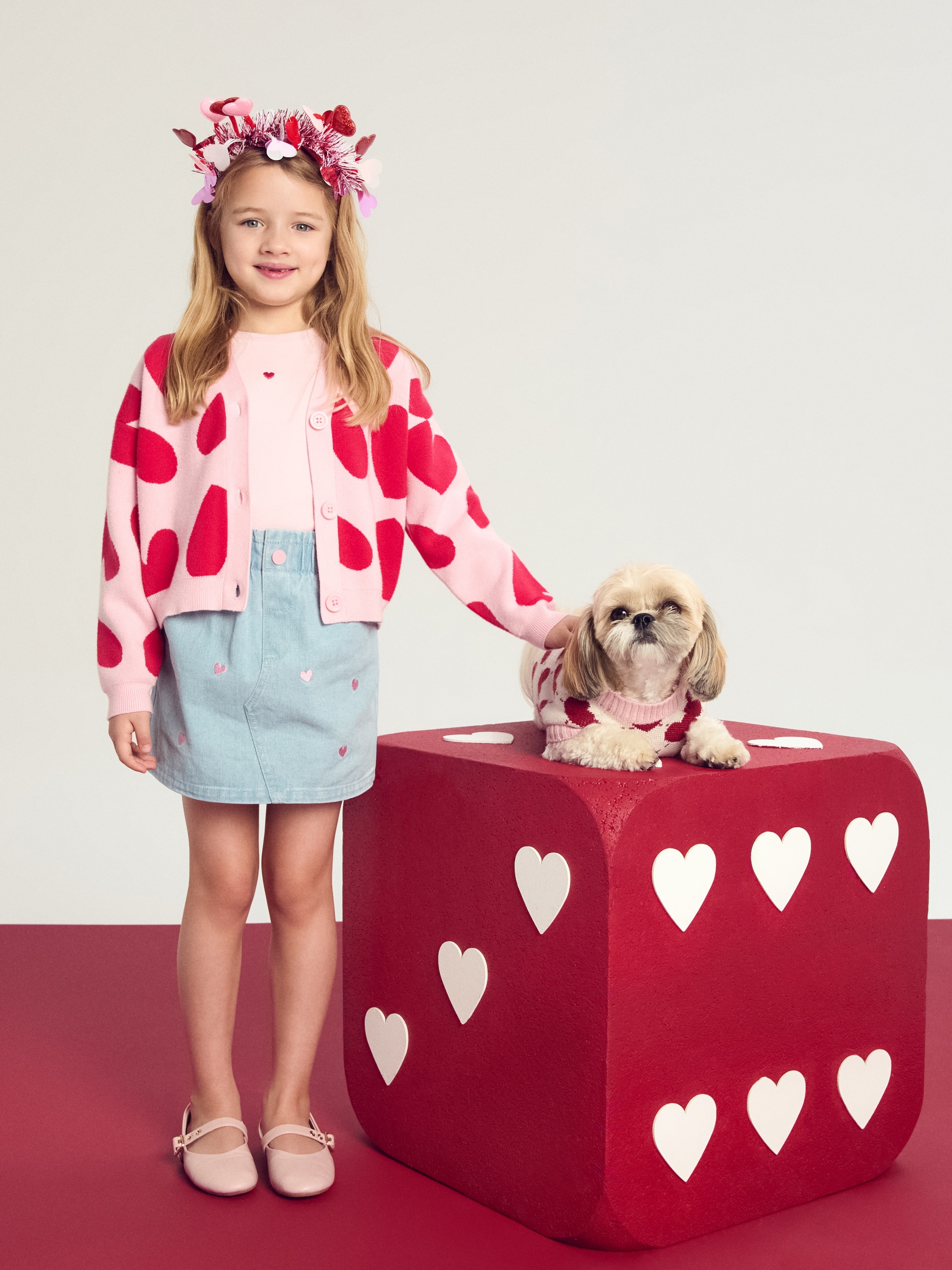 Sinsay - Spódnica mini z haftem w kształcie serc - niebieski