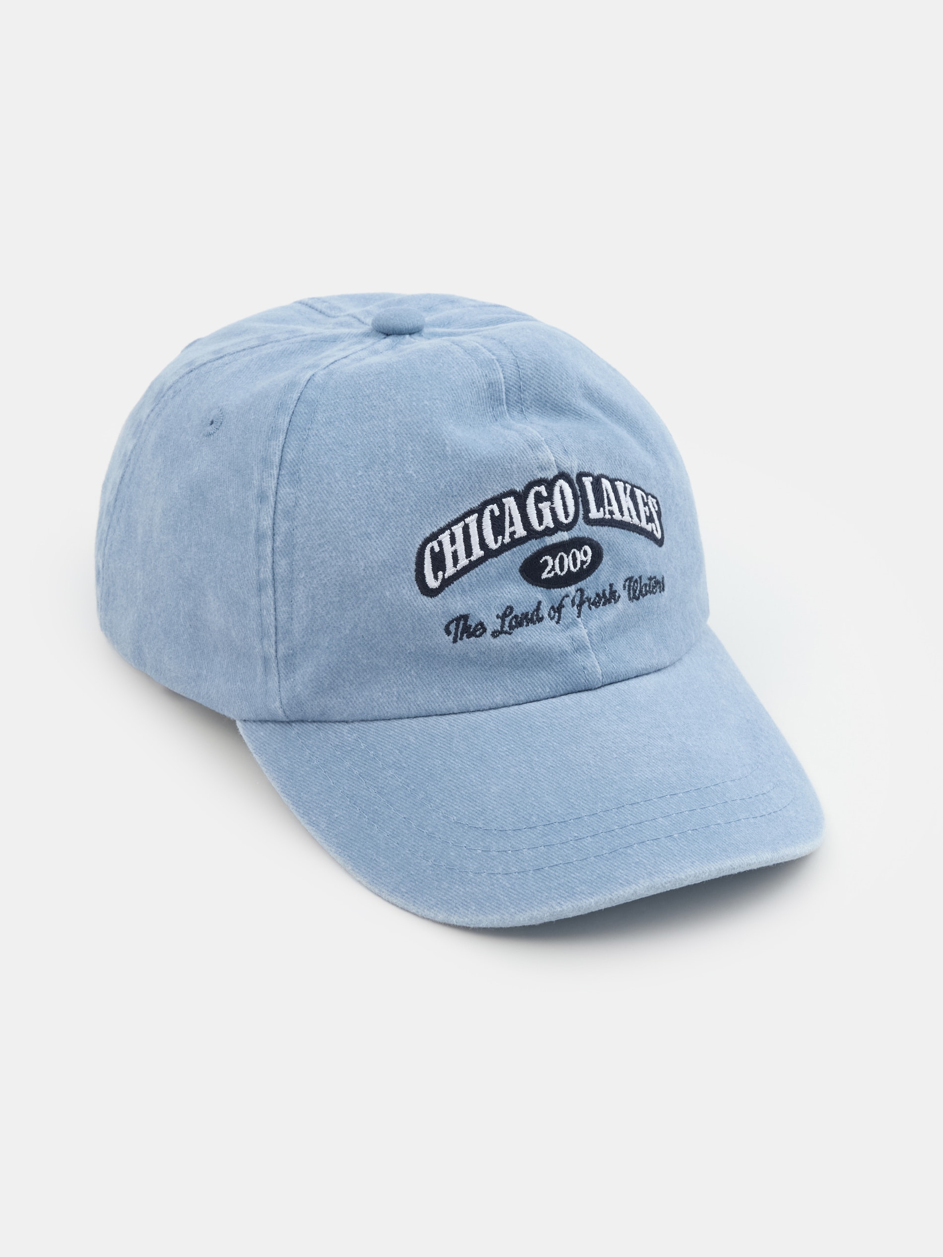 Sinsay - Bawełniana czapka z haftowanym napisem 