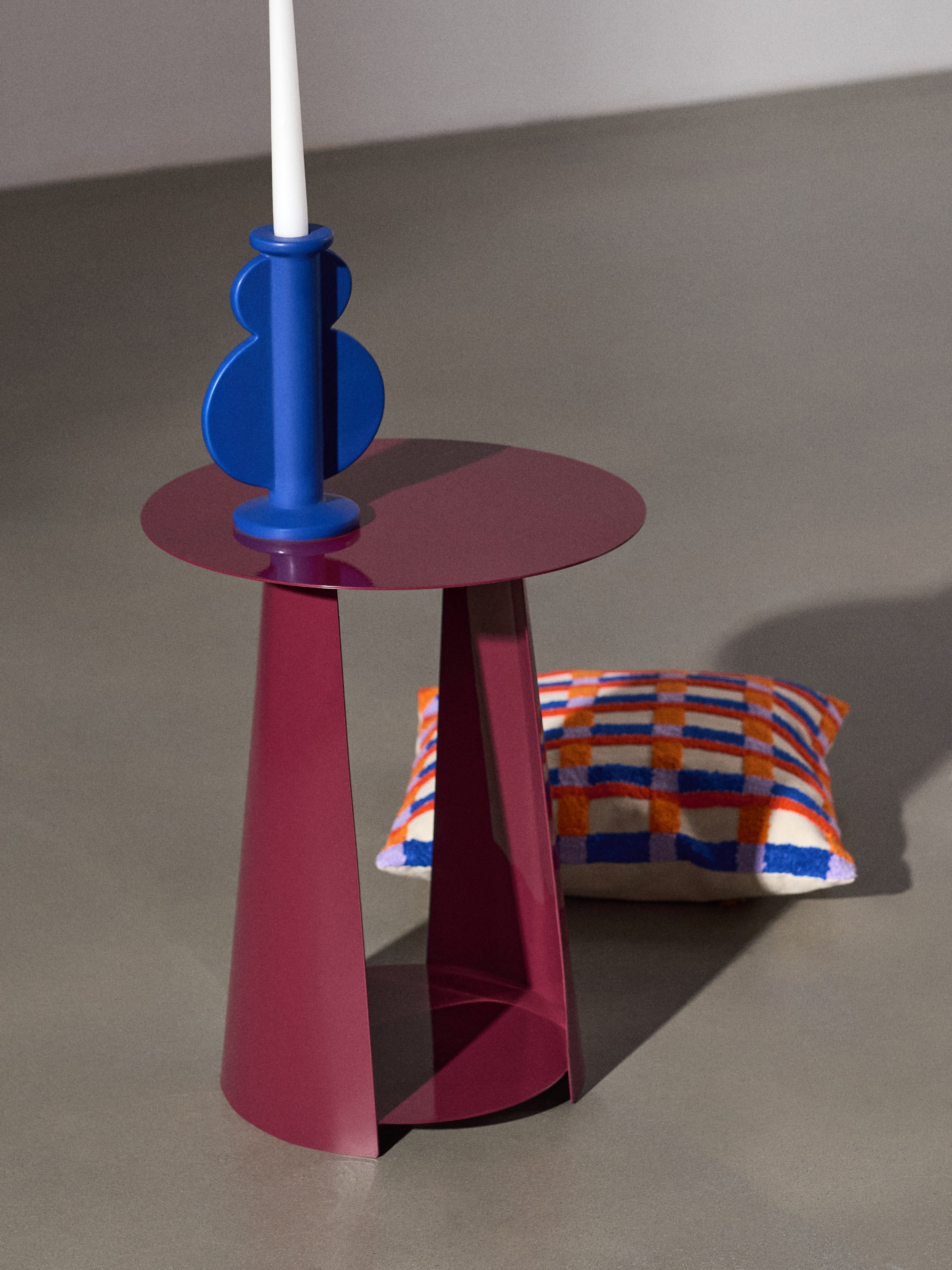 Sinsay - Μεταλλικό Τραπεζάκι - μπορντο φωτογραφία