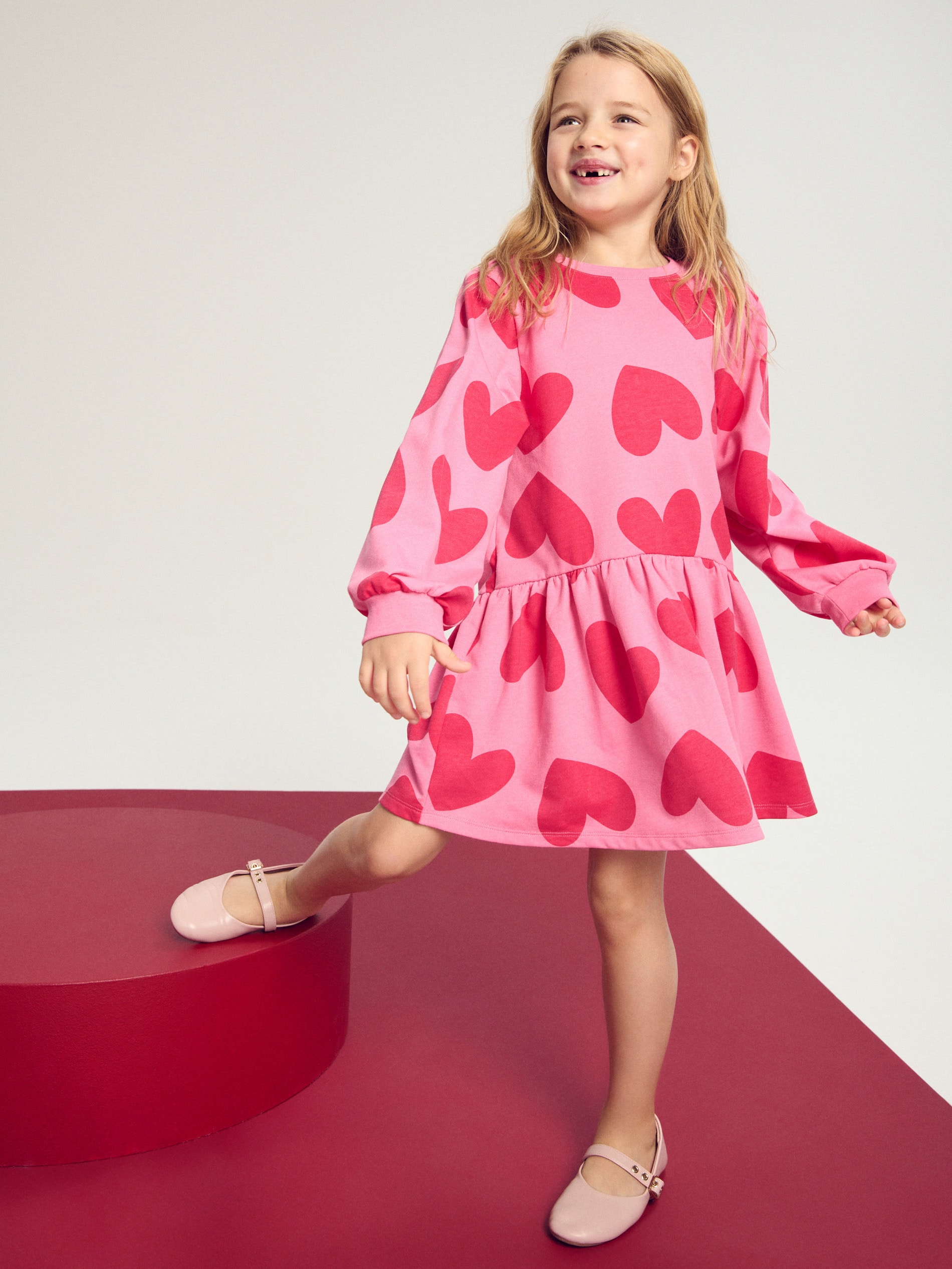 Sinsay - Sukienka dresowa w serca - różowy