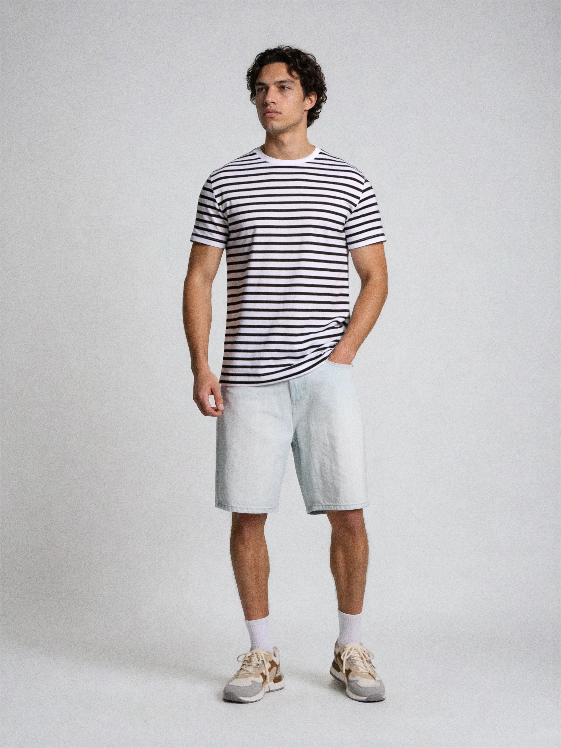 Sinsay - Bawełniana koszulka w paski - czarny