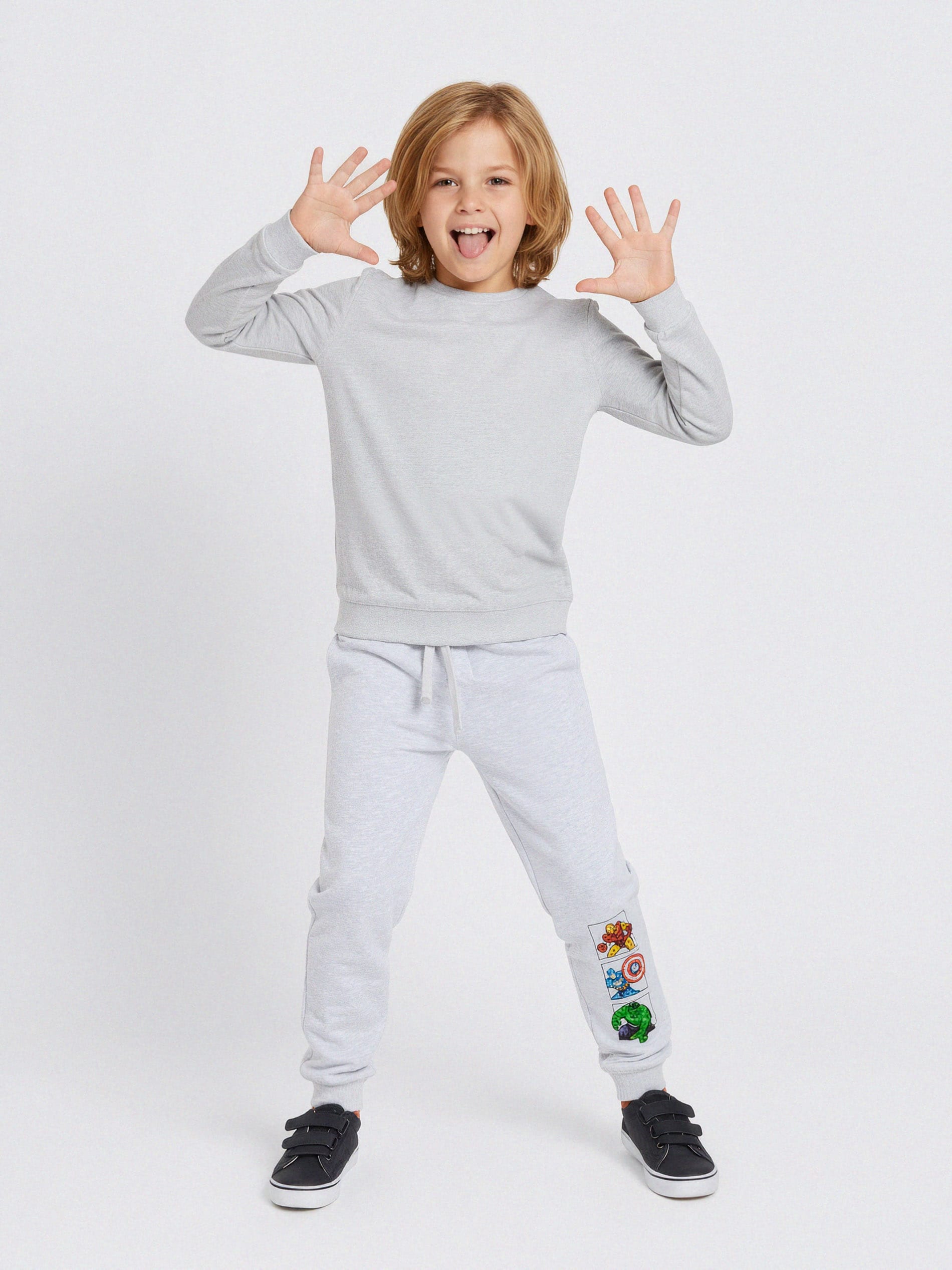 Sinsay - Παντελόνι φόρμας Avengers - ανοιχτό γκρι φωτογραφία