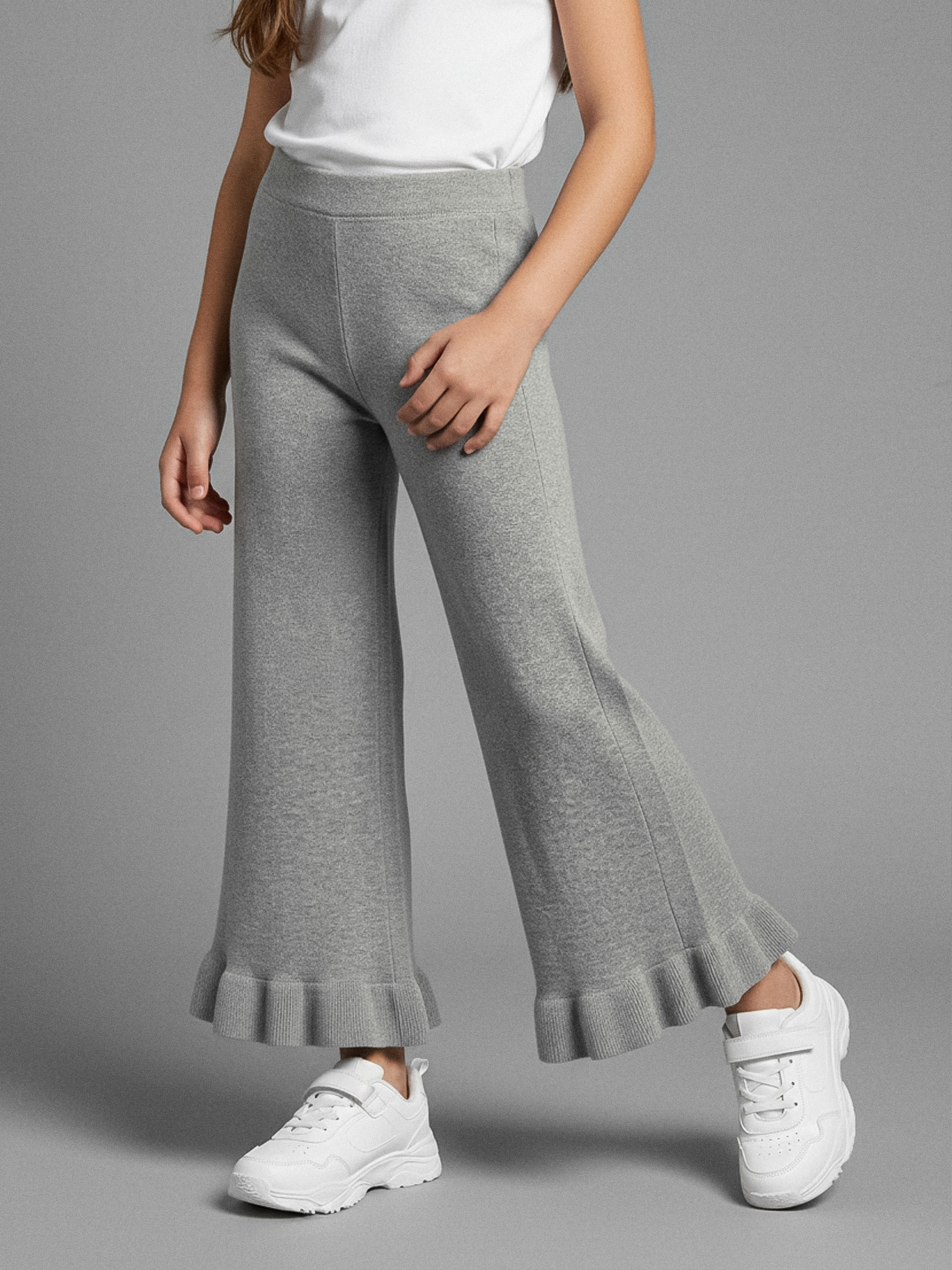 Sinsay - Spodnie swetrowe wide leg z ozdobnymi falbankami - szary