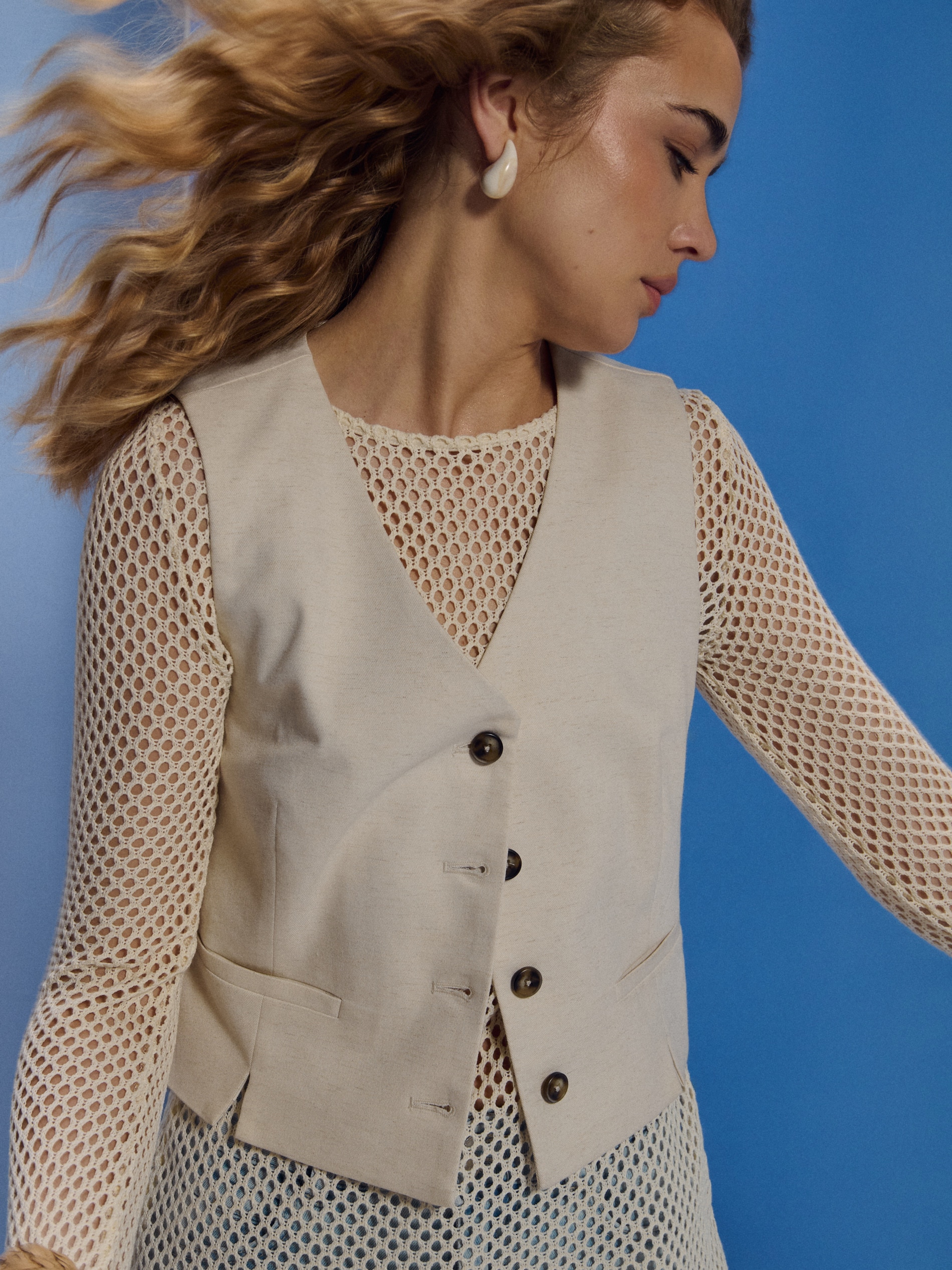 Sinsay - Kamizelka z domieszką wiskozy i lnu - kremowy