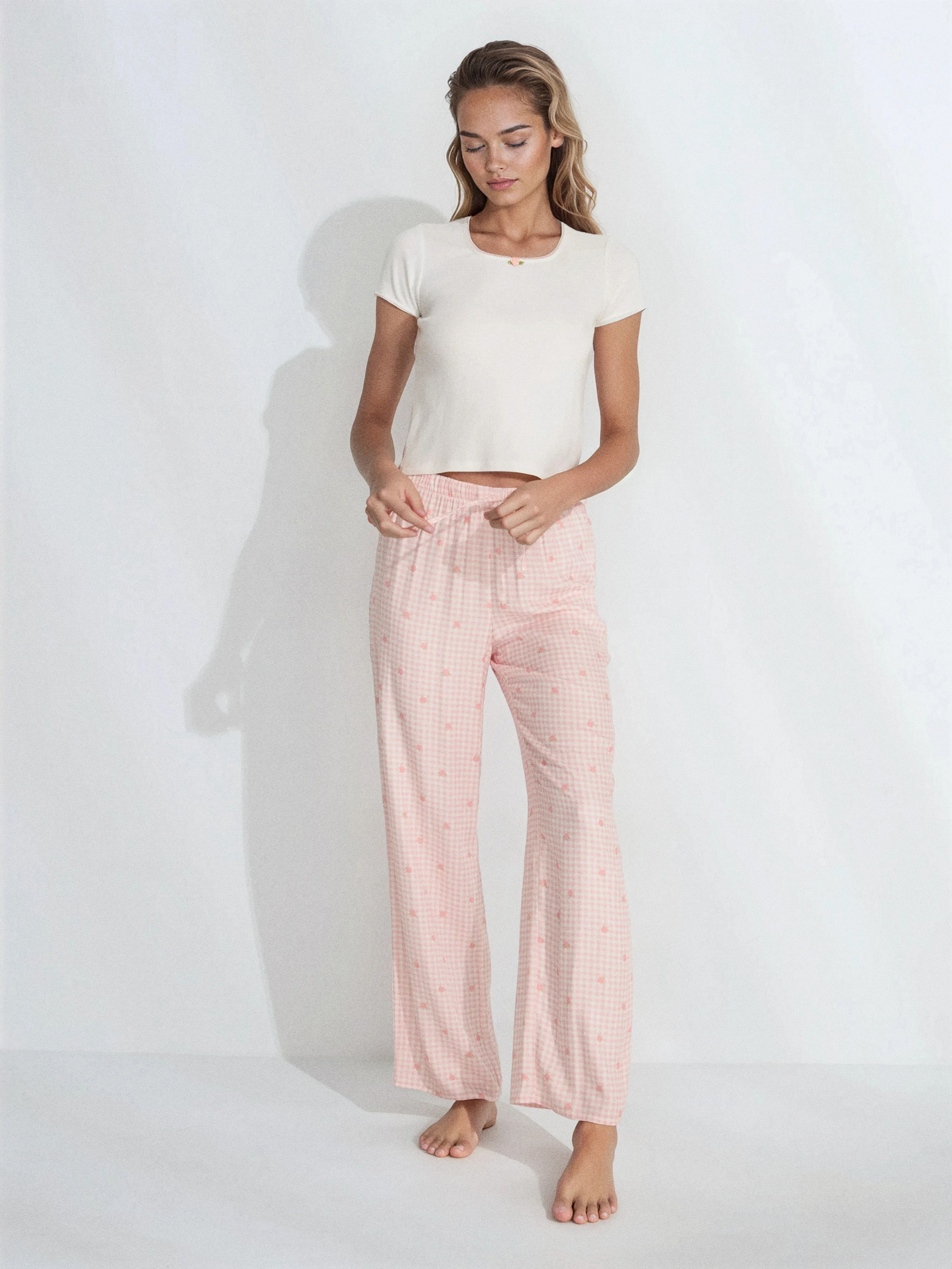 Sinsay - Bawełniana piżama dwuczęściowa ze spodniami w kratkę - kremowy