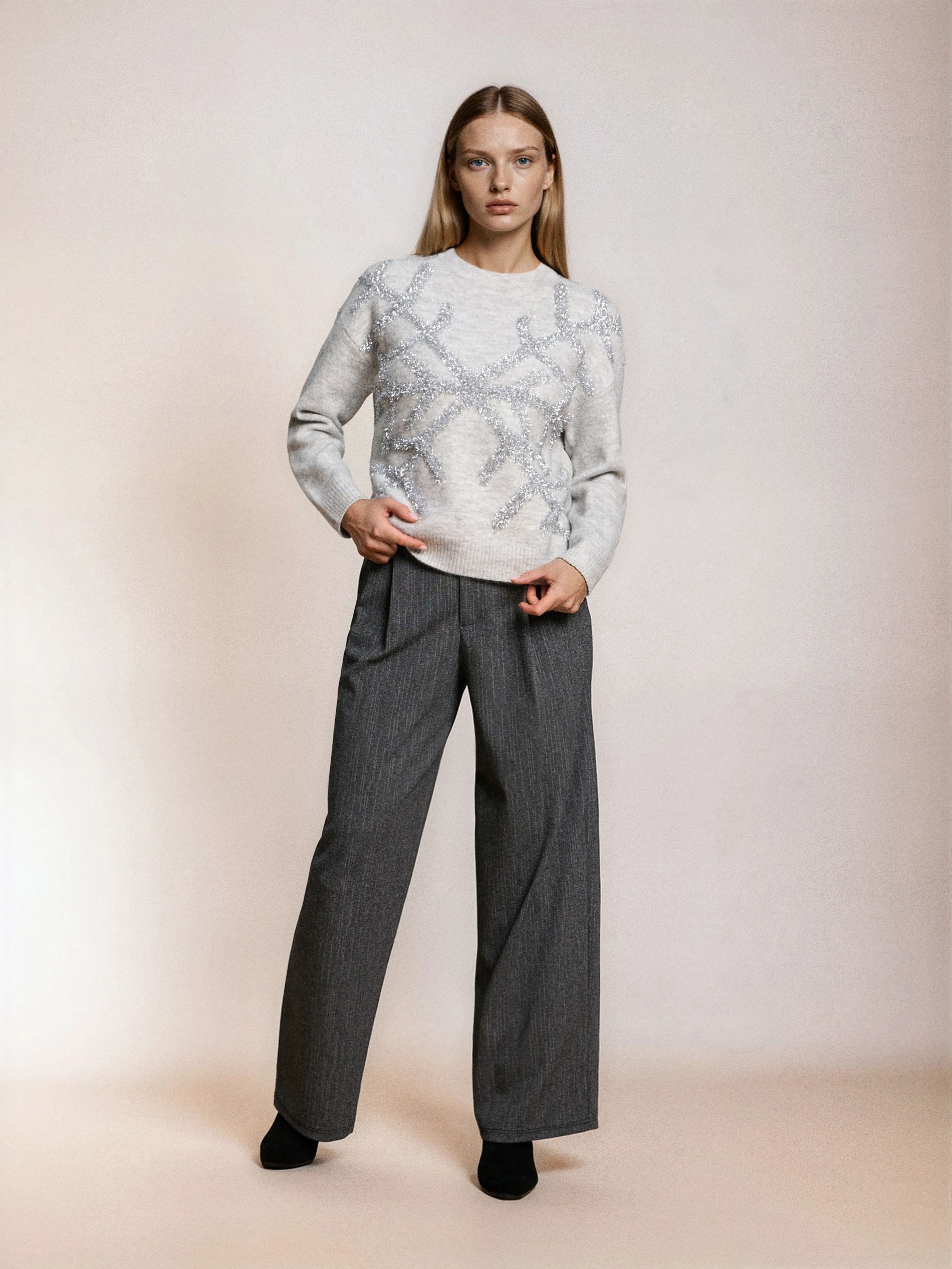 Sinsay - Πουλόβερ με χριστουγεννιάτικο σχέδιο - ανοιχτό γκρι φωτογραφία