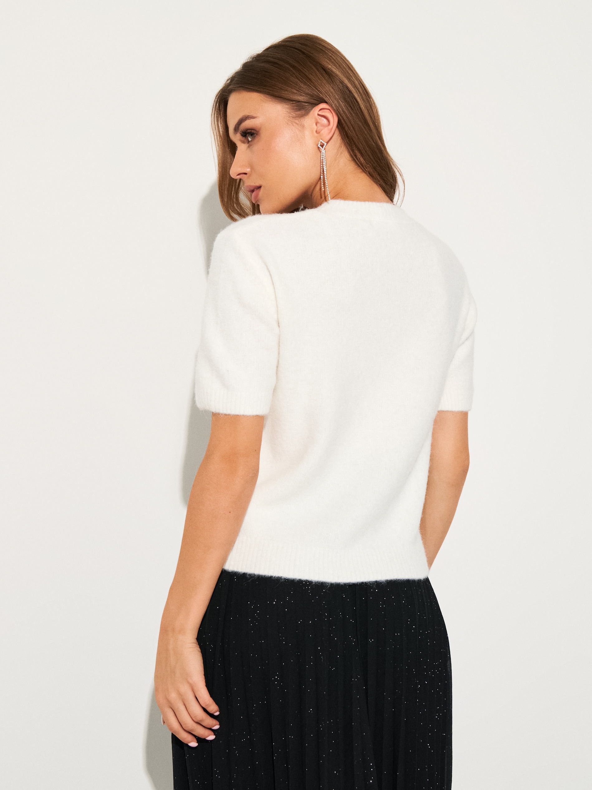 Sinsay - Μπλούζα-πουλόβερ με μείγμα μαλλιού - κρεμ φωτογραφία